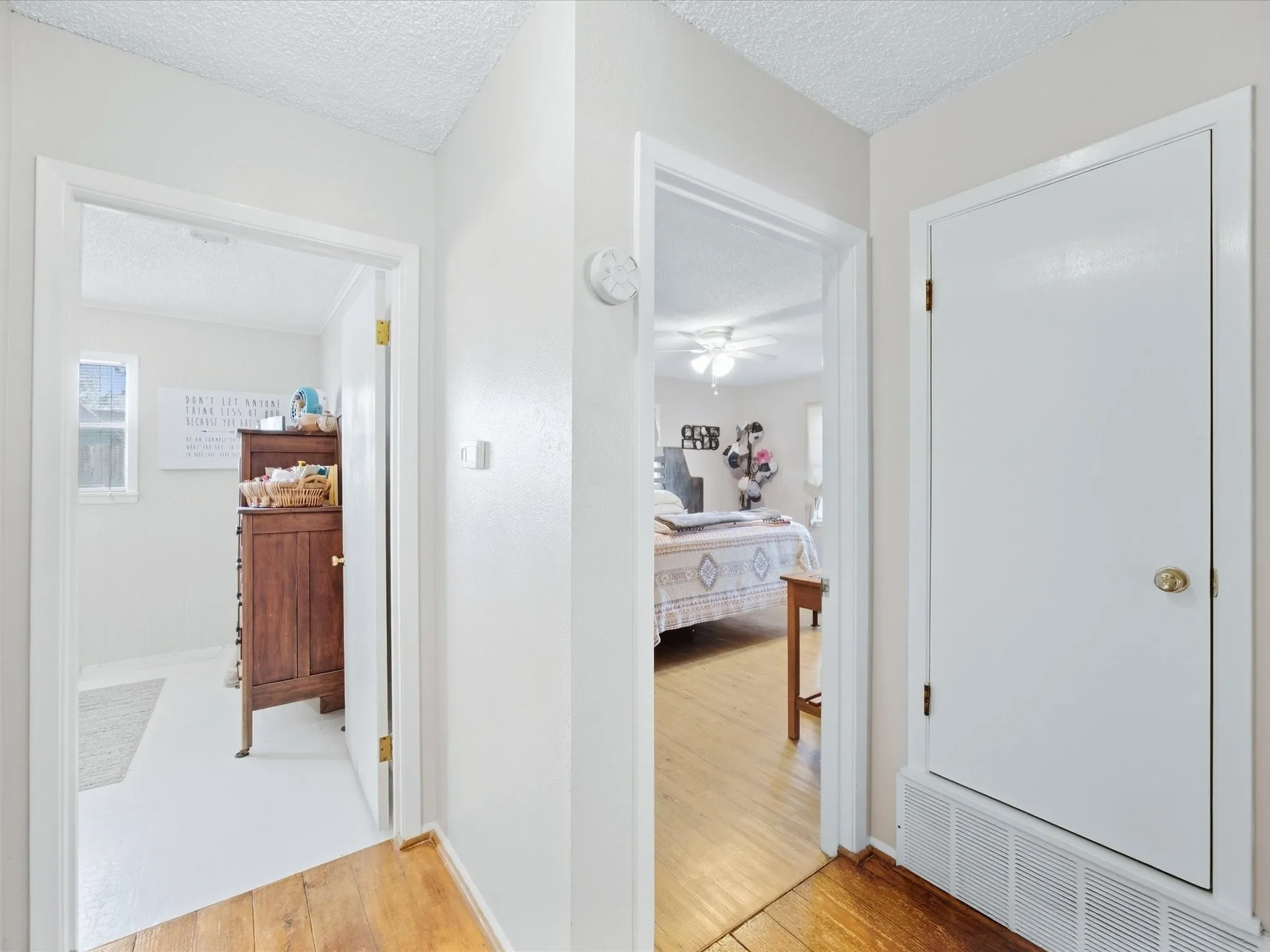 Single Family Residence For Sale in Navarro County , 120 & 118 Woodland Avenue, Corsicana, Texas 75110, 2 Bedroom, 1 Bathroom, 2 Garage spaces, 1,257 Sqft, built in 1980, mls#21395745, Real Estate Agent in Corsicana, Homes For Sale in Navarro county, Homes For Sale in Corsicana, Realtor in Corsicana Texas, Real Estate Brokerage Independent Realty Texas, Luminita Cordes Realtor