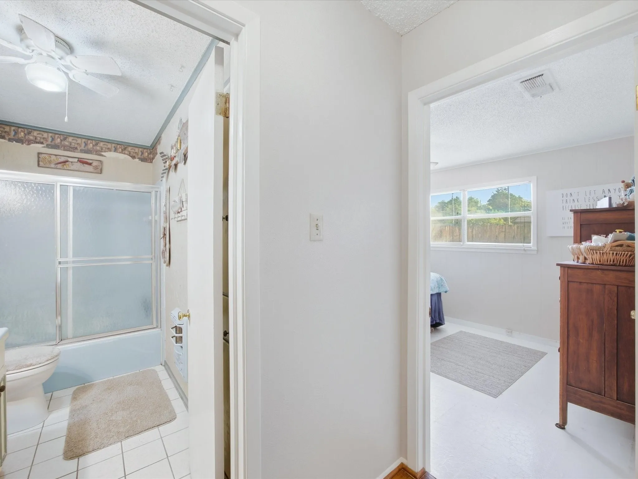 Single Family Residence For Sale in Navarro County , 120 & 118 Woodland Avenue, Corsicana, Texas 75110, 2 Bedroom, 1 Bathroom, 2 Garage spaces, 1,257 Sqft, built in 1980, mls#21395745, Real Estate Agent in Corsicana, Homes For Sale in Navarro county, Homes For Sale in Corsicana, Realtor in Corsicana Texas, Real Estate Brokerage Independent Realty Texas, Luminita Cordes Realtor