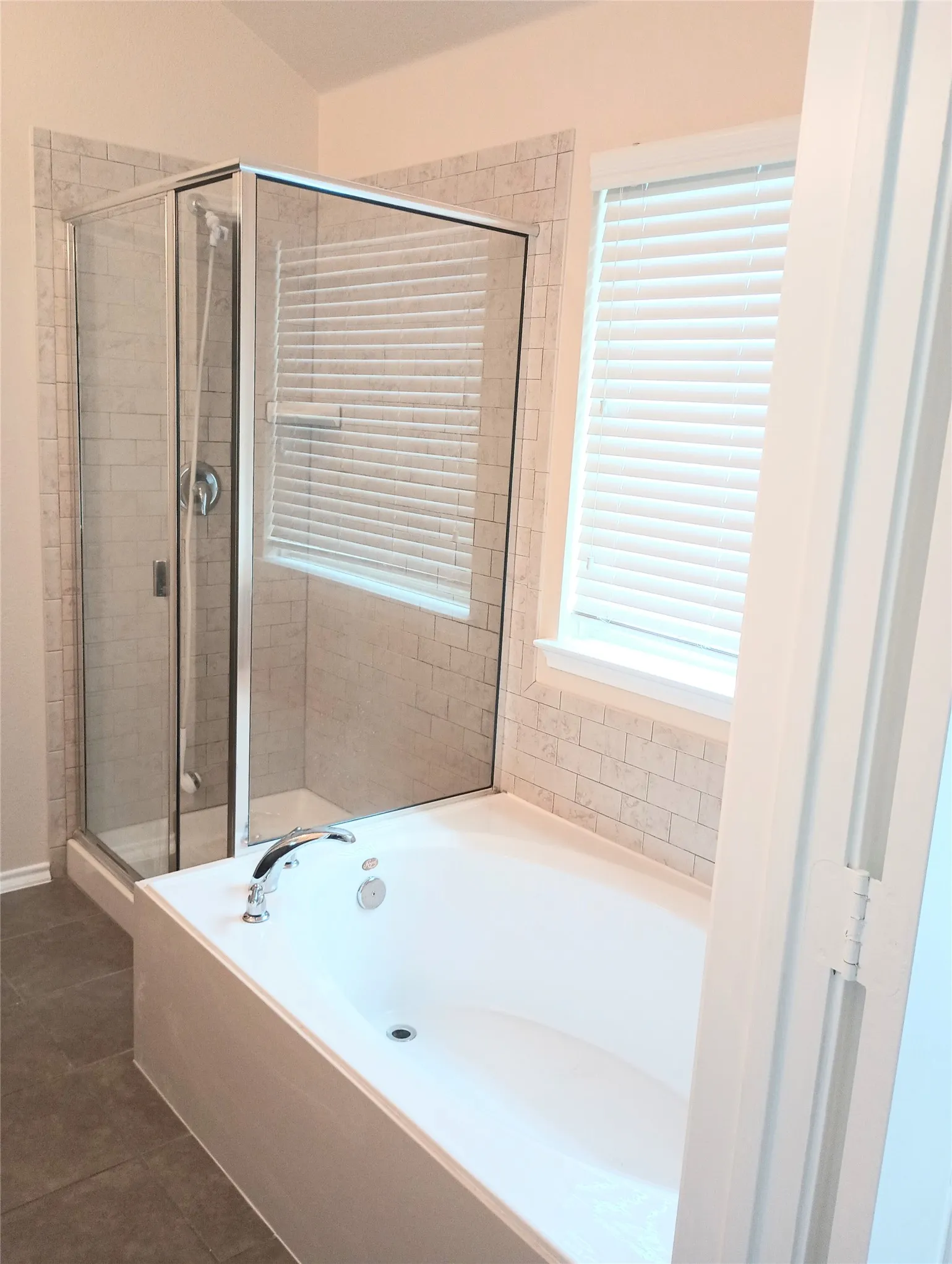 Single Family Residence For Rent in Collin County , 1817 Pecan Grove Drive, Anna, Texas 75409, 3 Bedroom, 2 Bathroom, 2 Garage spaces, 1,720 Sqft, built in 2013, mls#21395746, Real Estate Agent in Anna, Homes For Rent in Collin county, Homes For Rent in Anna, Realtor in Anna Texas, Real Estate Brokerage Independent Realty Texas, Luminita Cordes Realtor