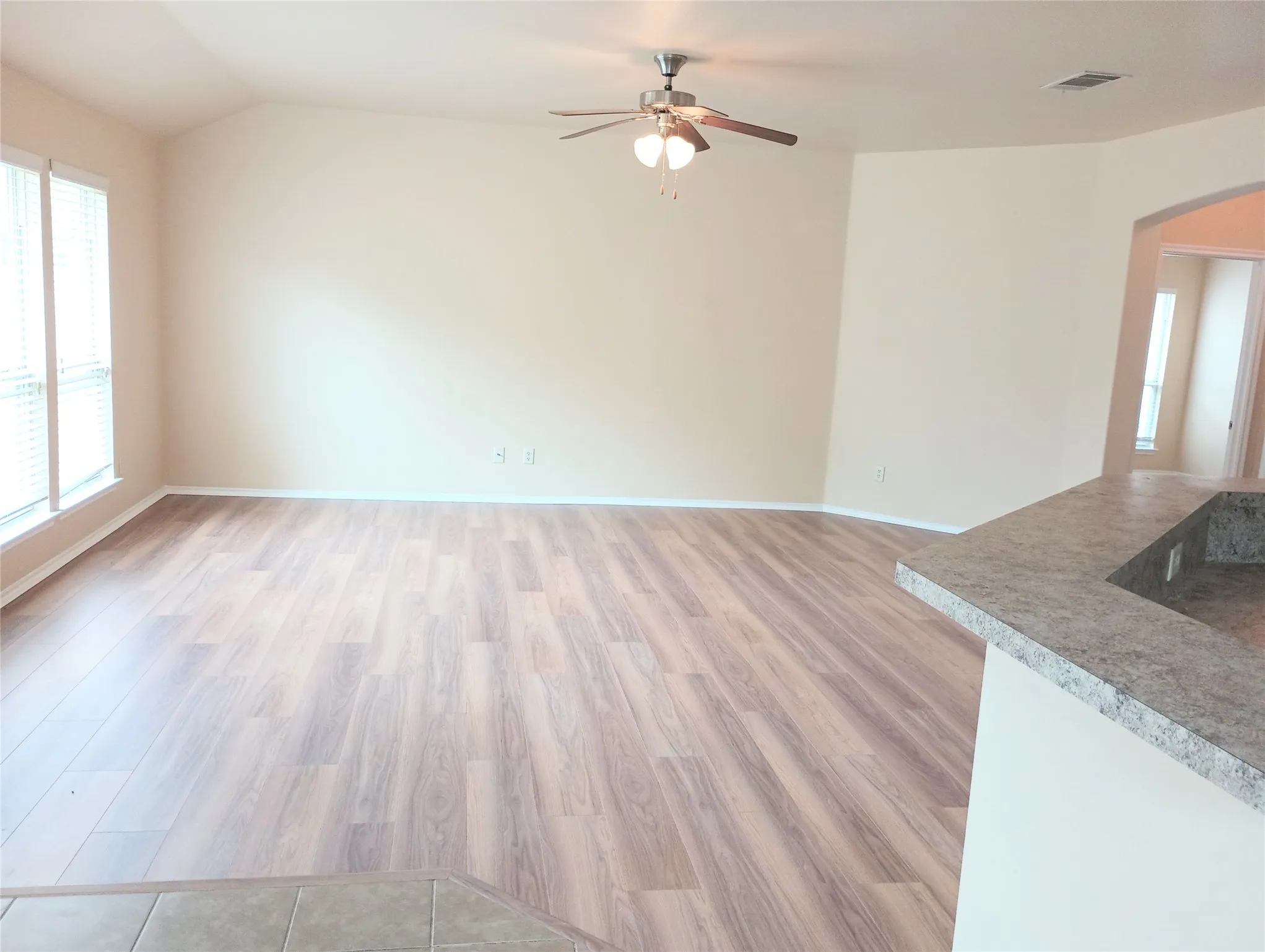 Single Family Residence For Rent in Collin County , 1817 Pecan Grove Drive, Anna, Texas 75409, 3 Bedroom, 2 Bathroom, 2 Garage spaces, 1,720 Sqft, built in 2013, mls#21395746, Real Estate Agent in Anna, Homes For Rent in Collin county, Homes For Rent in Anna, Realtor in Anna Texas, Real Estate Brokerage Independent Realty Texas, Luminita Cordes Realtor