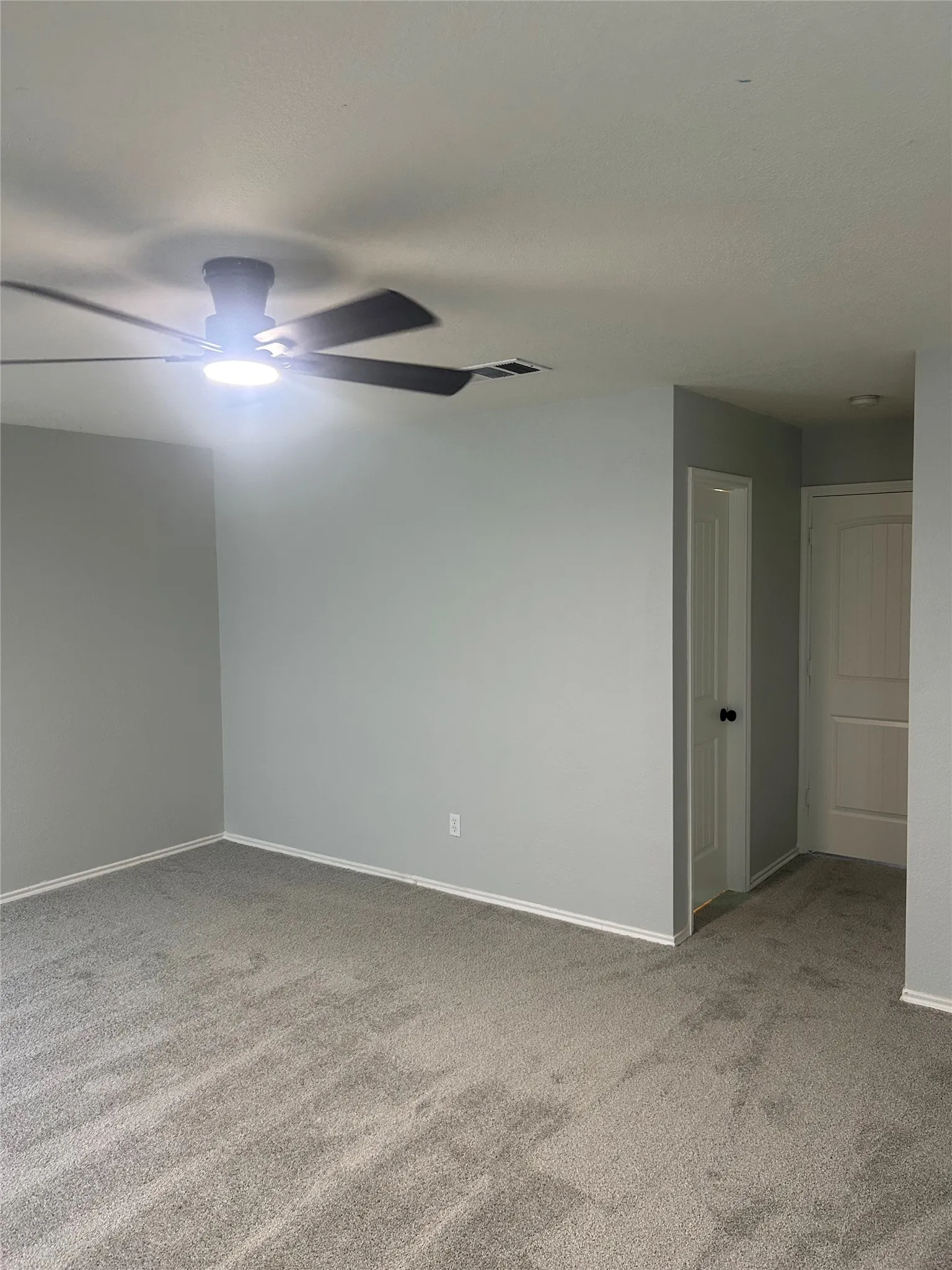 Single Family Residence For Sale in Dallas County , 1916 Lemita Drive, Lancaster, Texas 75146, 5 Bedroom, 4 Bathroom, 2 Garage spaces, 3,010 Sqft, built in 2006, mls#21395747, Real Estate Agent in Lancaster, Homes For Sale in Dallas county, Homes For Sale in Lancaster, Realtor in Lancaster Texas, Real Estate Brokerage Independent Realty Texas, Luminita Cordes Realtor