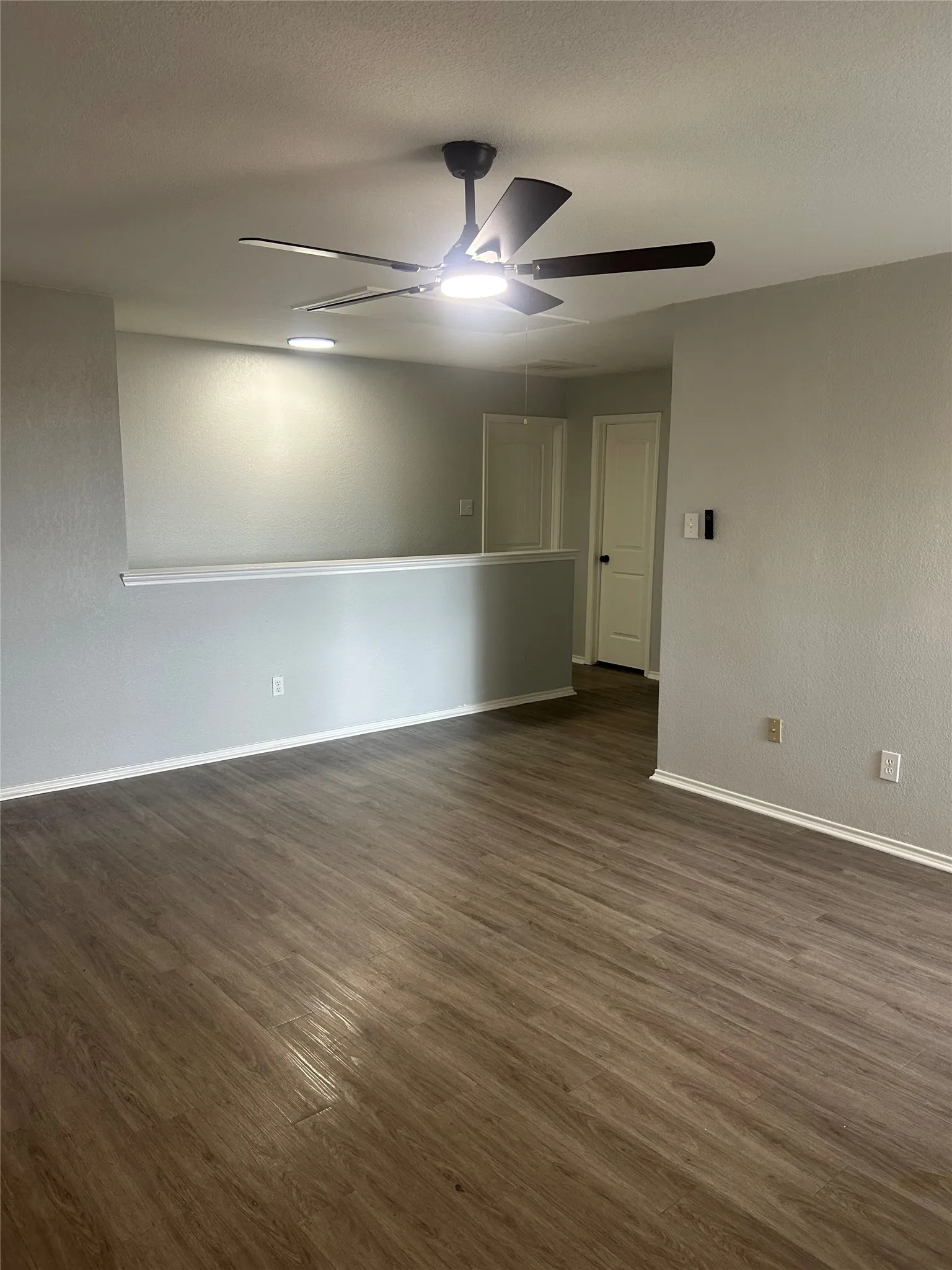 Single Family Residence For Sale in Dallas County , 1916 Lemita Drive, Lancaster, Texas 75146, 5 Bedroom, 4 Bathroom, 2 Garage spaces, 3,010 Sqft, built in 2006, mls#21395747, Real Estate Agent in Lancaster, Homes For Sale in Dallas county, Homes For Sale in Lancaster, Realtor in Lancaster Texas, Real Estate Brokerage Independent Realty Texas, Luminita Cordes Realtor