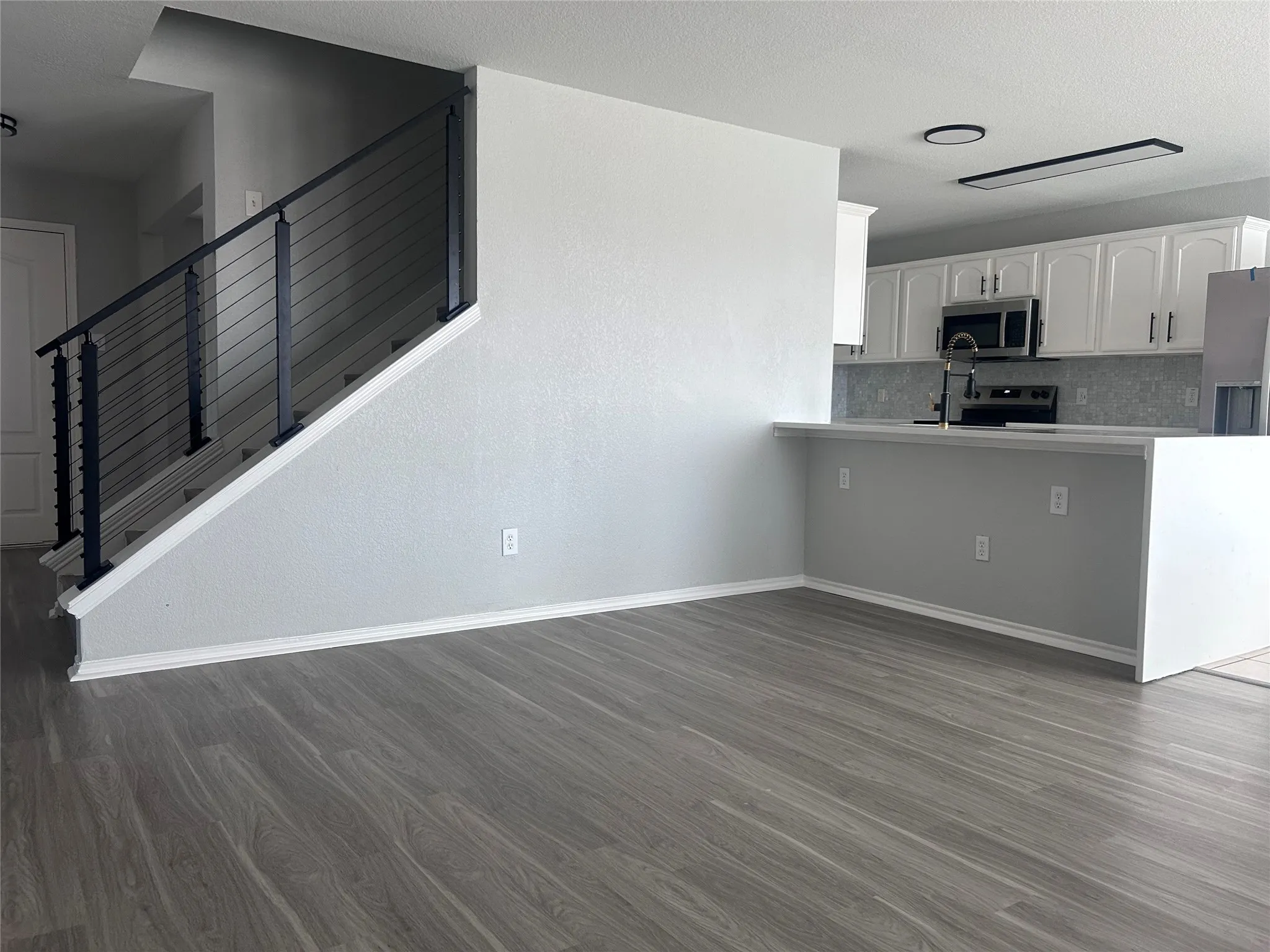 Single Family Residence For Sale in Dallas County , 1916 Lemita Drive, Lancaster, Texas 75146, 5 Bedroom, 4 Bathroom, 2 Garage spaces, 3,010 Sqft, built in 2006, mls#21395747, Real Estate Agent in Lancaster, Homes For Sale in Dallas county, Homes For Sale in Lancaster, Realtor in Lancaster Texas, Real Estate Brokerage Independent Realty Texas, Luminita Cordes Realtor