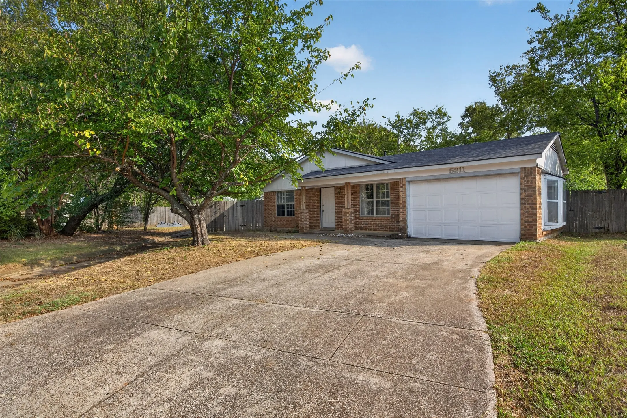 Cul-de-sac lot with great curb appeal and mature trees