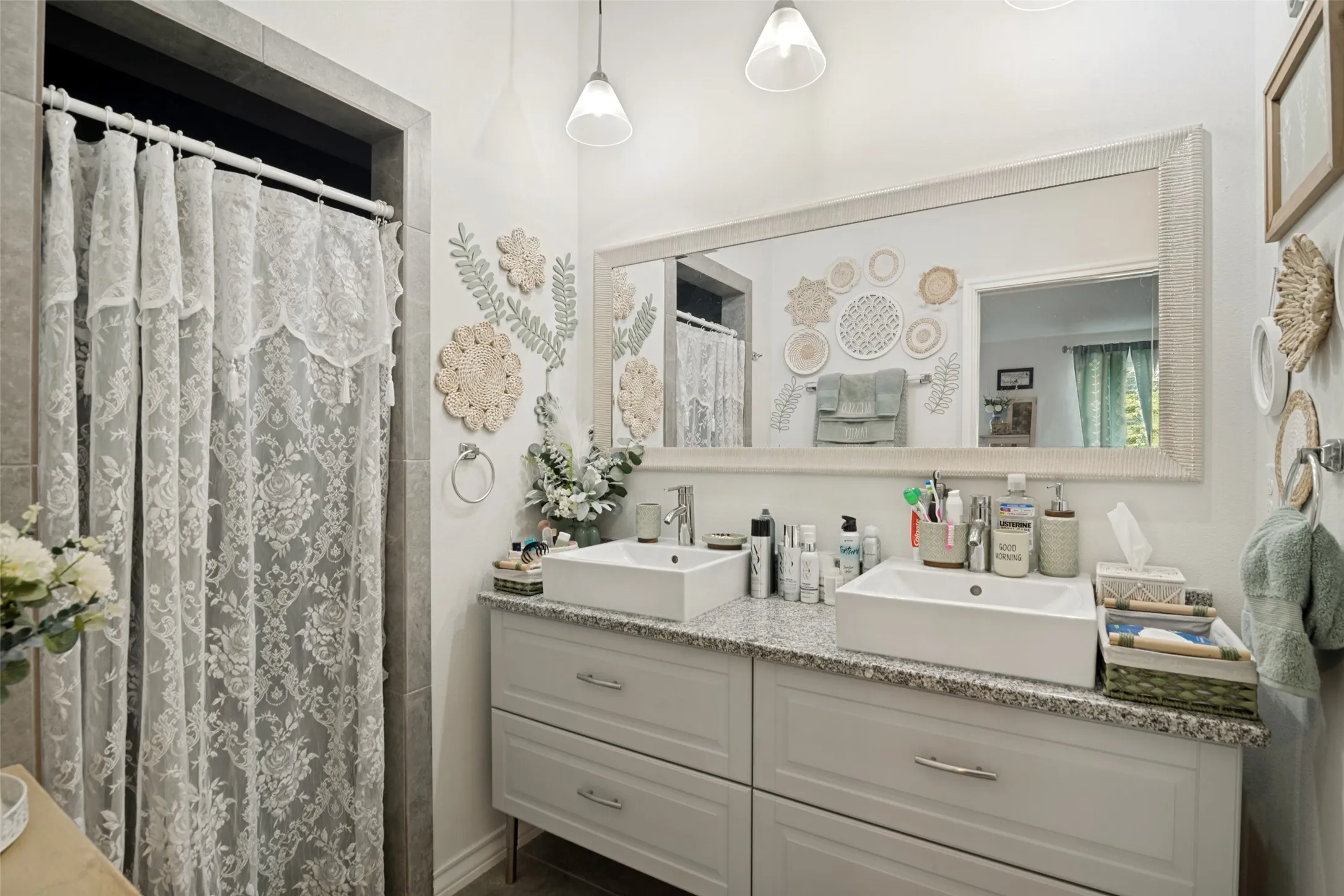 Single Family Residence For Sale in Hunt County , 116 Seay Street, Quinlan, Texas 75474, 3 Bedroom, 2 Bathroom, 2 Garage spaces, 1,364 Sqft, built in 2022, mls#21391436, Real Estate Agent in Quinlan, Homes For Sale in Hunt county, Homes For Sale in Quinlan, Realtor in Quinlan Texas, Real Estate Brokerage Independent Realty Texas, Luminita Cordes Realtor