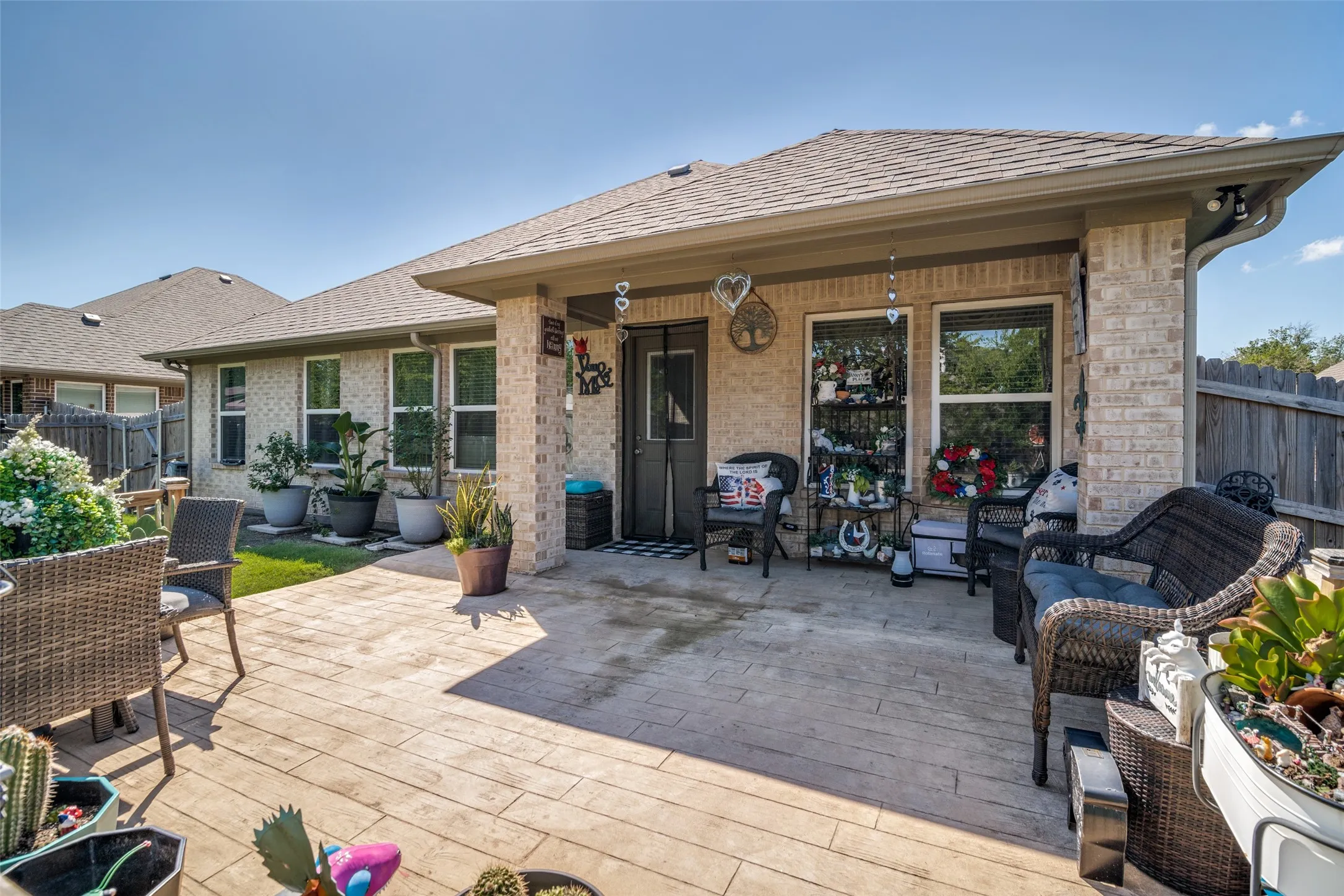 Single Family Residence For Sale in Hunt County , 116 Seay Street, Quinlan, Texas 75474, 3 Bedroom, 2 Bathroom, 2 Garage spaces, 1,364 Sqft, built in 2022, mls#21391436, Real Estate Agent in Quinlan, Homes For Sale in Hunt county, Homes For Sale in Quinlan, Realtor in Quinlan Texas, Real Estate Brokerage Independent Realty Texas, Luminita Cordes Realtor