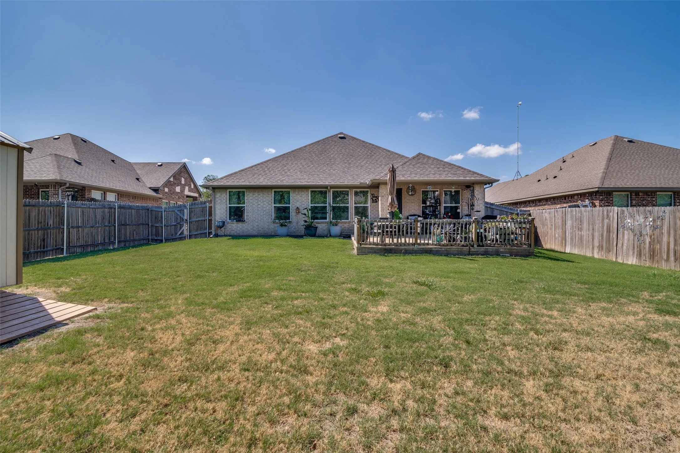 Single Family Residence For Sale in Hunt County , 116 Seay Street, Quinlan, Texas 75474, 3 Bedroom, 2 Bathroom, 2 Garage spaces, 1,364 Sqft, built in 2022, mls#21391436, Real Estate Agent in Quinlan, Homes For Sale in Hunt county, Homes For Sale in Quinlan, Realtor in Quinlan Texas, Real Estate Brokerage Independent Realty Texas, Luminita Cordes Realtor