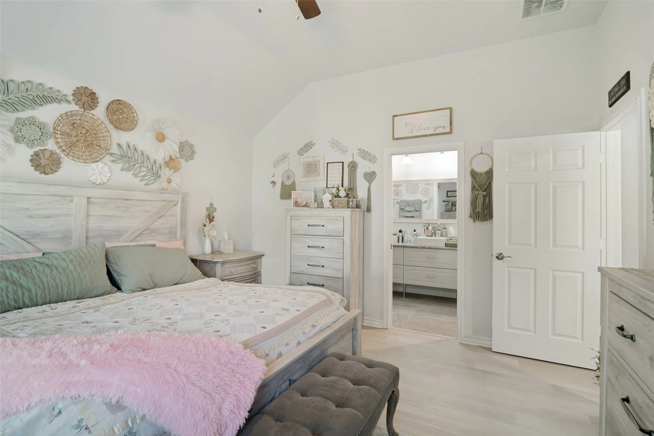 Single Family Residence For Sale in Hunt County , 116 Seay Street, Quinlan, Texas 75474, 3 Bedroom, 2 Bathroom, 2 Garage spaces, 1,364 Sqft, built in 2022, mls#21391436, Real Estate Agent in Quinlan, Homes For Sale in Hunt county, Homes For Sale in Quinlan, Realtor in Quinlan Texas, Real Estate Brokerage Independent Realty Texas, Luminita Cordes Realtor