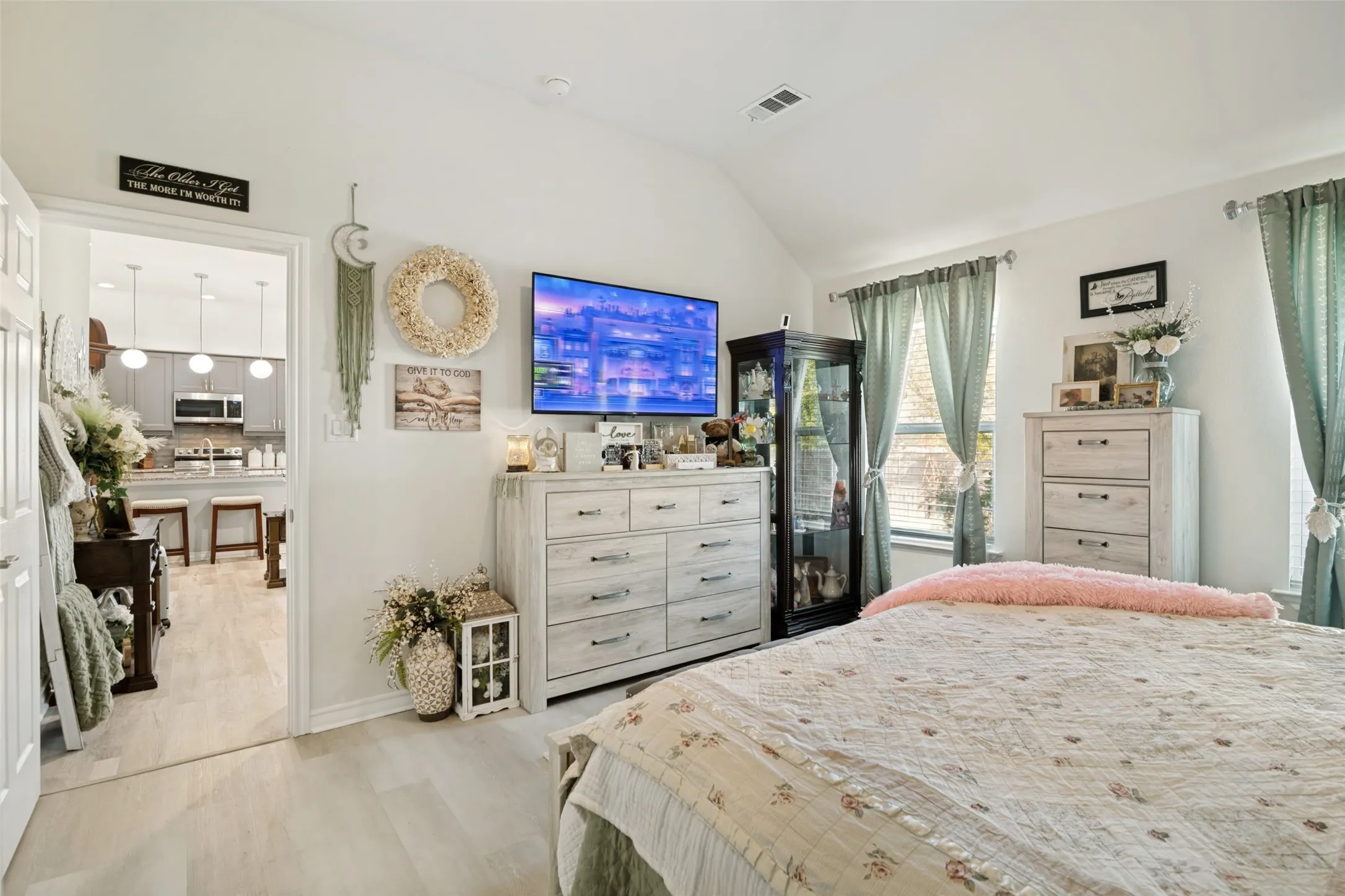 Single Family Residence For Sale in Hunt County , 116 Seay Street, Quinlan, Texas 75474, 3 Bedroom, 2 Bathroom, 2 Garage spaces, 1,364 Sqft, built in 2022, mls#21391436, Real Estate Agent in Quinlan, Homes For Sale in Hunt county, Homes For Sale in Quinlan, Realtor in Quinlan Texas, Real Estate Brokerage Independent Realty Texas, Luminita Cordes Realtor