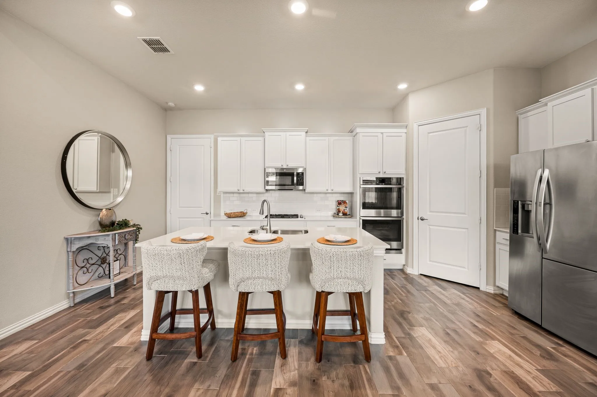 Single Family Residence For Sale in Tarrant County , 1833 Spotted Fawn Drive, Arlington, Texas 76005, 3 Bedroom, 2 Bathroom, 2 Garage spaces, 1,846 Sqft, built in 2020, mls#21392924, Real Estate Agent in Arlington, Homes For Sale in Tarrant county, Homes For Sale in Arlington, Realtor in Arlington Texas, Real Estate Brokerage Independent Realty Texas, Luminita Cordes Realtor