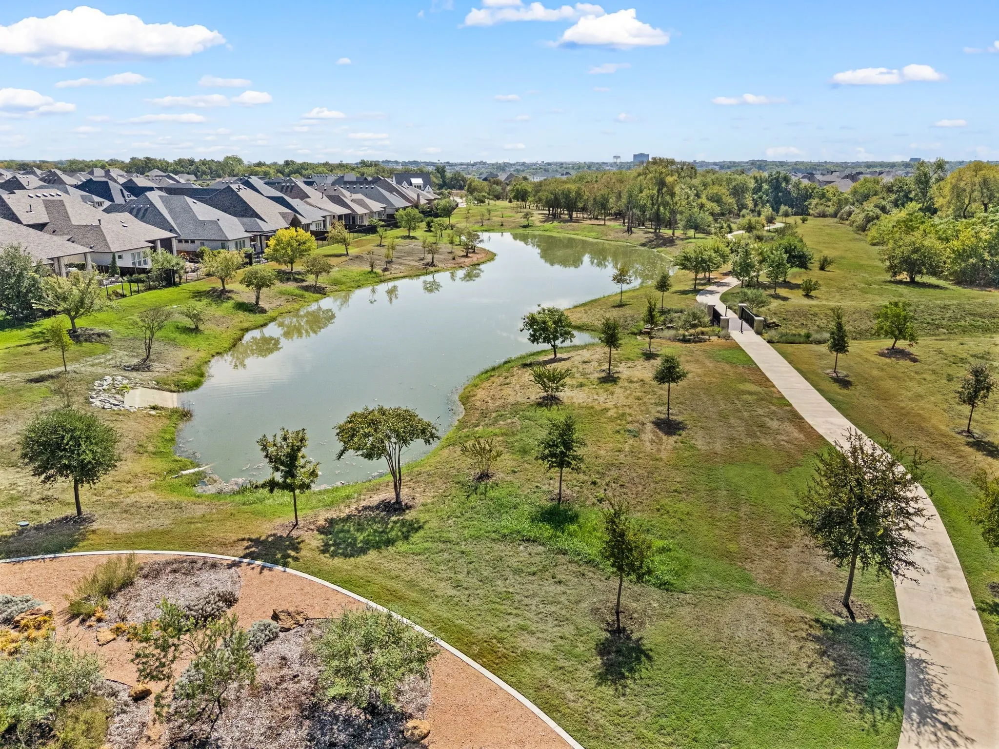 Single Family Residence For Sale in Tarrant County , 1833 Spotted Fawn Drive, Arlington, Texas 76005, 3 Bedroom, 2 Bathroom, 2 Garage spaces, 1,846 Sqft, built in 2020, mls#21392924, Real Estate Agent in Arlington, Homes For Sale in Tarrant county, Homes For Sale in Arlington, Realtor in Arlington Texas, Real Estate Brokerage Independent Realty Texas, Luminita Cordes Realtor