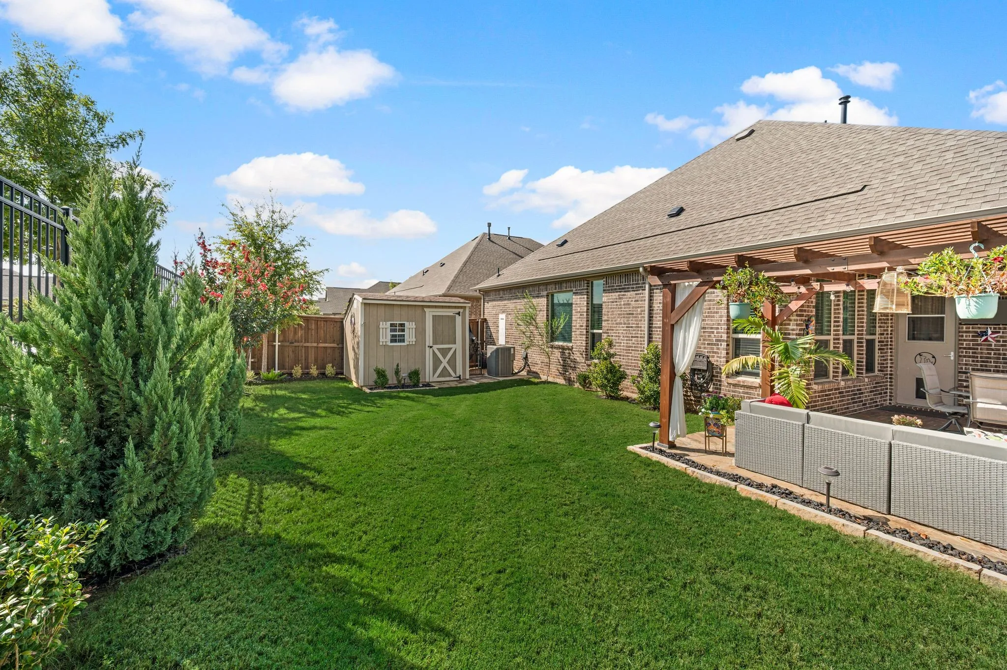 Single Family Residence For Sale in Tarrant County , 1833 Spotted Fawn Drive, Arlington, Texas 76005, 3 Bedroom, 2 Bathroom, 2 Garage spaces, 1,846 Sqft, built in 2020, mls#21392924, Real Estate Agent in Arlington, Homes For Sale in Tarrant county, Homes For Sale in Arlington, Realtor in Arlington Texas, Real Estate Brokerage Independent Realty Texas, Luminita Cordes Realtor