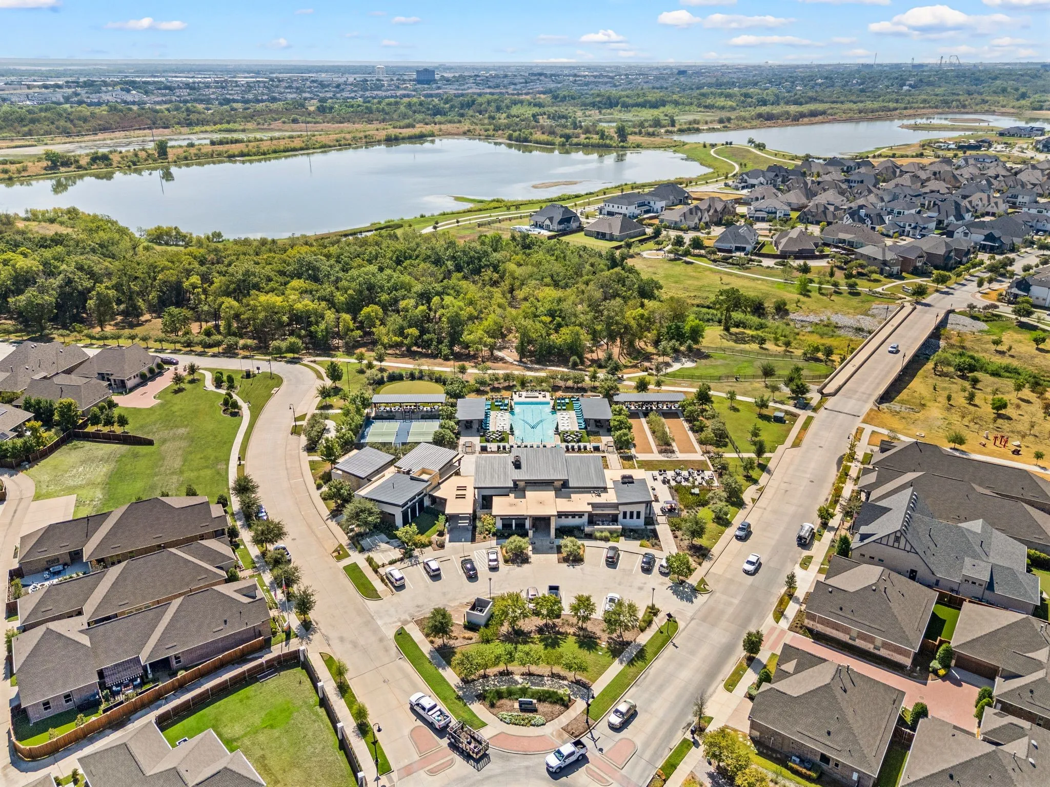 Single Family Residence For Sale in Tarrant County , 1833 Spotted Fawn Drive, Arlington, Texas 76005, 3 Bedroom, 2 Bathroom, 2 Garage spaces, 1,846 Sqft, built in 2020, mls#21392924, Real Estate Agent in Arlington, Homes For Sale in Tarrant county, Homes For Sale in Arlington, Realtor in Arlington Texas, Real Estate Brokerage Independent Realty Texas, Luminita Cordes Realtor