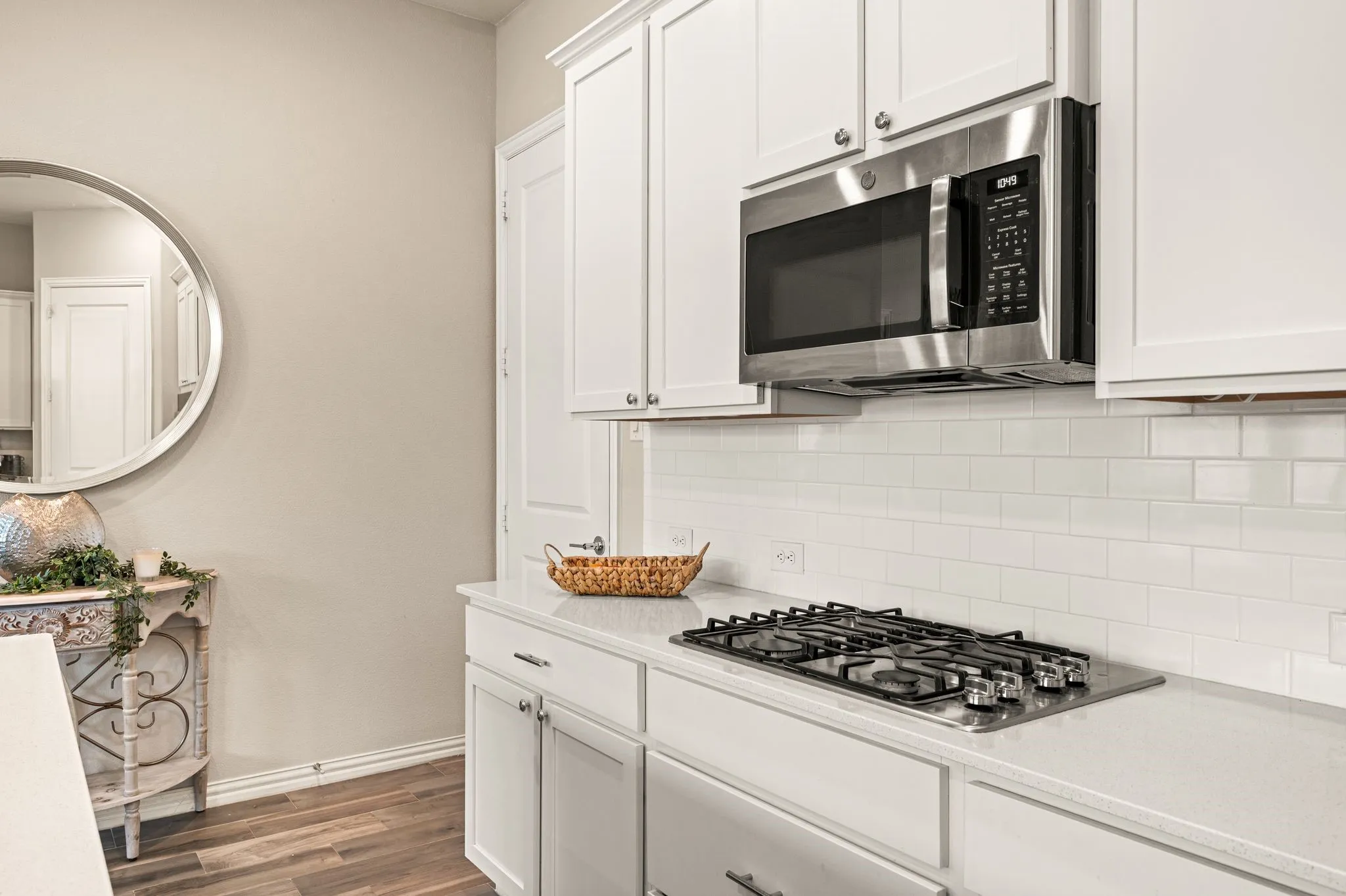 Single Family Residence For Sale in Tarrant County , 1833 Spotted Fawn Drive, Arlington, Texas 76005, 3 Bedroom, 2 Bathroom, 2 Garage spaces, 1,846 Sqft, built in 2020, mls#21392924, Real Estate Agent in Arlington, Homes For Sale in Tarrant county, Homes For Sale in Arlington, Realtor in Arlington Texas, Real Estate Brokerage Independent Realty Texas, Luminita Cordes Realtor