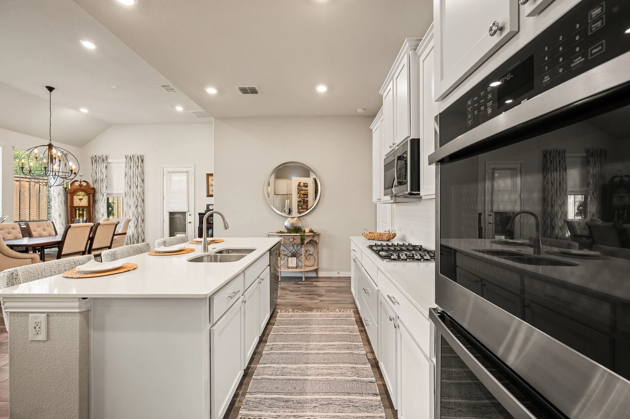 Single Family Residence For Sale in Tarrant County , 1833 Spotted Fawn Drive, Arlington, Texas 76005, 3 Bedroom, 2 Bathroom, 2 Garage spaces, 1,846 Sqft, built in 2020, mls#21392924, Real Estate Agent in Arlington, Homes For Sale in Tarrant county, Homes For Sale in Arlington, Realtor in Arlington Texas, Real Estate Brokerage Independent Realty Texas, Luminita Cordes Realtor