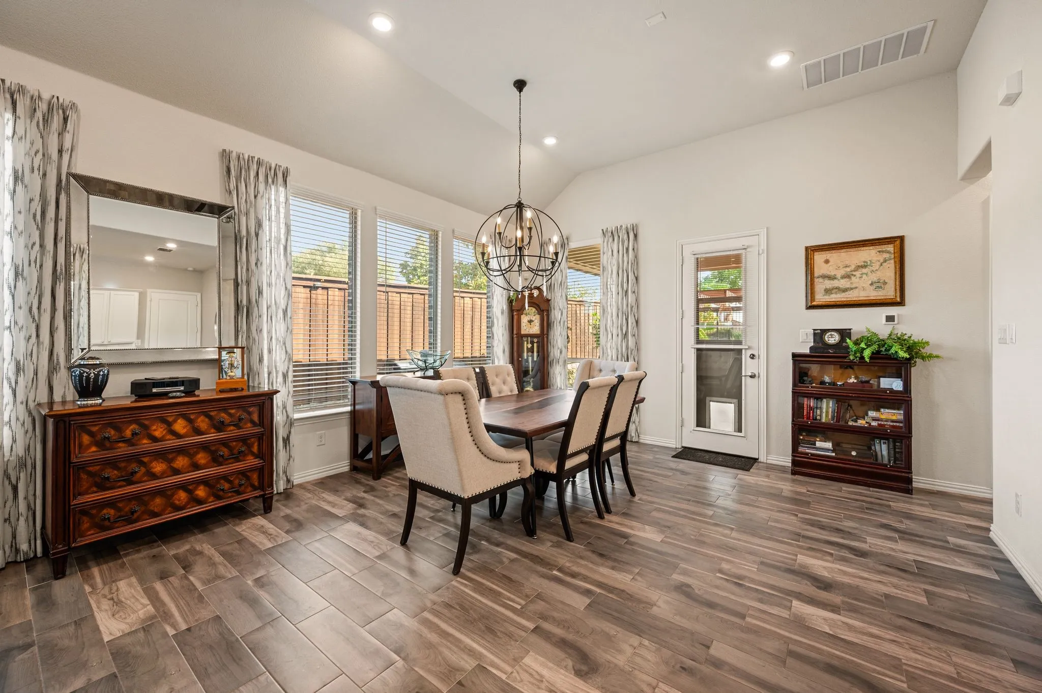 Single Family Residence For Sale in Tarrant County , 1833 Spotted Fawn Drive, Arlington, Texas 76005, 3 Bedroom, 2 Bathroom, 2 Garage spaces, 1,846 Sqft, built in 2020, mls#21392924, Real Estate Agent in Arlington, Homes For Sale in Tarrant county, Homes For Sale in Arlington, Realtor in Arlington Texas, Real Estate Brokerage Independent Realty Texas, Luminita Cordes Realtor