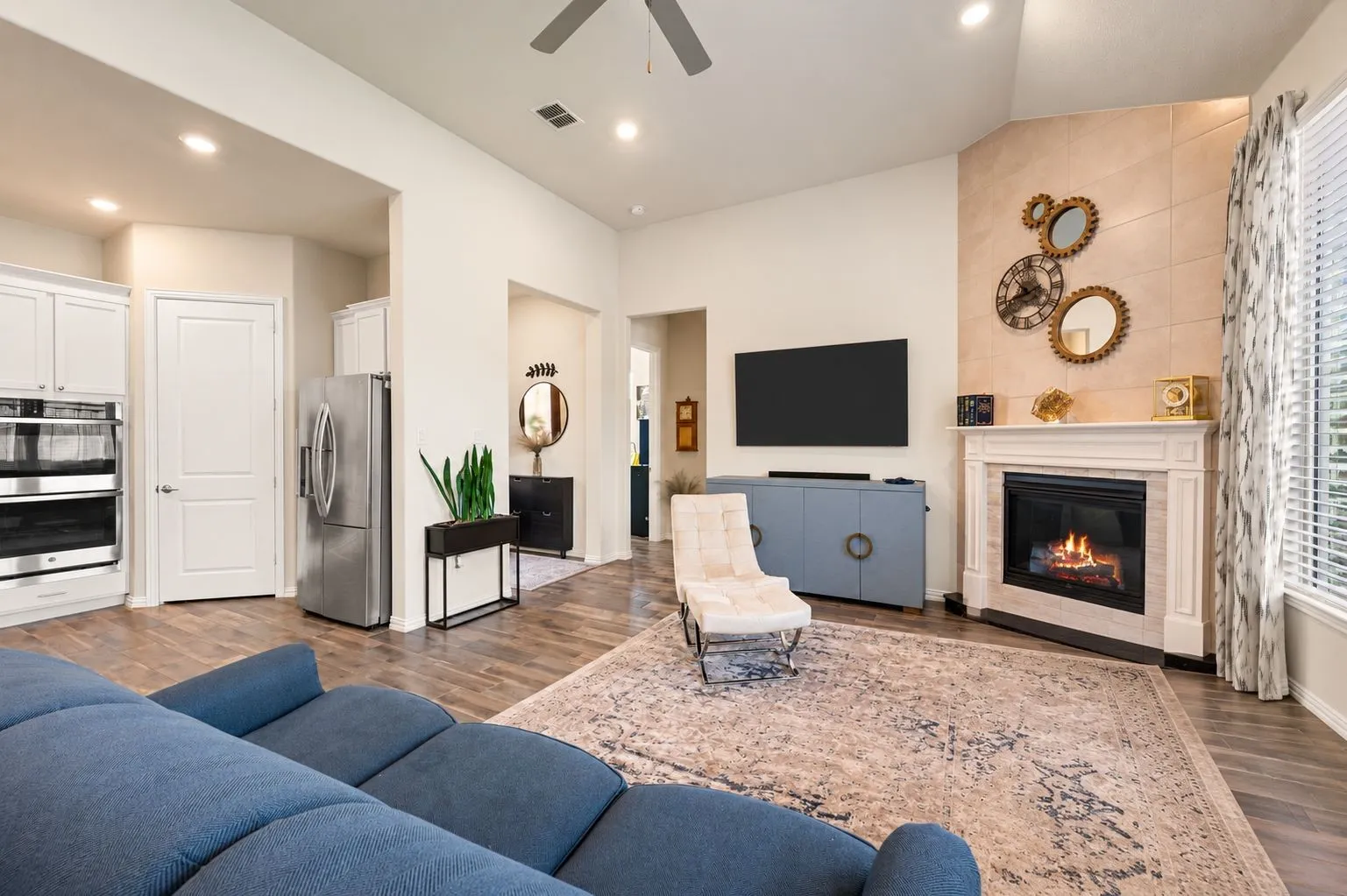 Single Family Residence For Sale in Tarrant County , 1833 Spotted Fawn Drive, Arlington, Texas 76005, 3 Bedroom, 2 Bathroom, 2 Garage spaces, 1,846 Sqft, built in 2020, mls#21392924, Real Estate Agent in Arlington, Homes For Sale in Tarrant county, Homes For Sale in Arlington, Realtor in Arlington Texas, Real Estate Brokerage Independent Realty Texas, Luminita Cordes Realtor