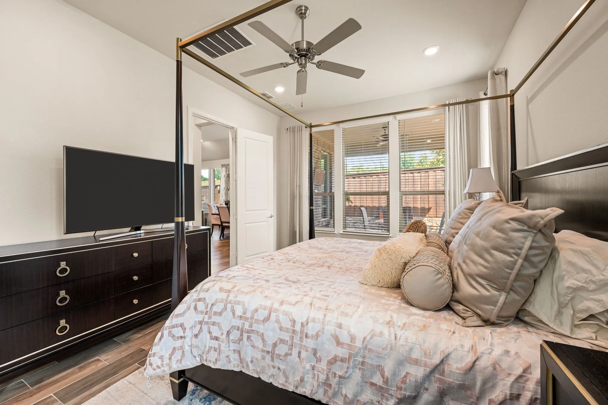 Single Family Residence For Sale in Tarrant County , 1833 Spotted Fawn Drive, Arlington, Texas 76005, 3 Bedroom, 2 Bathroom, 2 Garage spaces, 1,846 Sqft, built in 2020, mls#21392924, Real Estate Agent in Arlington, Homes For Sale in Tarrant county, Homes For Sale in Arlington, Realtor in Arlington Texas, Real Estate Brokerage Independent Realty Texas, Luminita Cordes Realtor