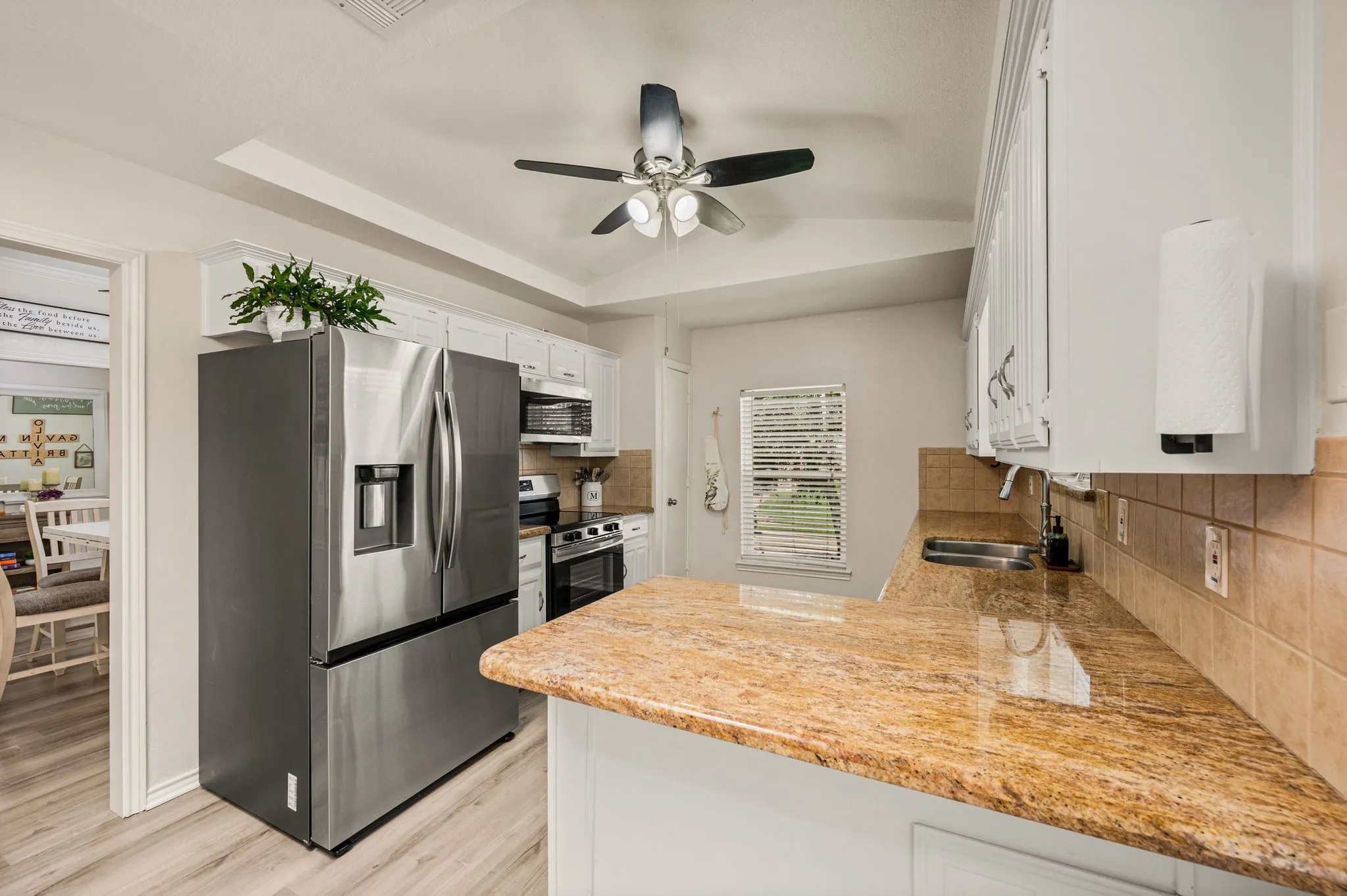Single Family Residence For Sale in Dallas County , 5506 Coronado Drive, Garland, Texas 75043, 3 Bedroom, 2 Bathroom, 2 Garage spaces, 1,925 Sqft, built in 1983, mls#21390302, Real Estate Agent in Garland, Homes For Sale in Dallas county, Homes For Sale in Garland, Realtor in Garland Texas, Real Estate Brokerage Independent Realty Texas, Luminita Cordes Realtor
