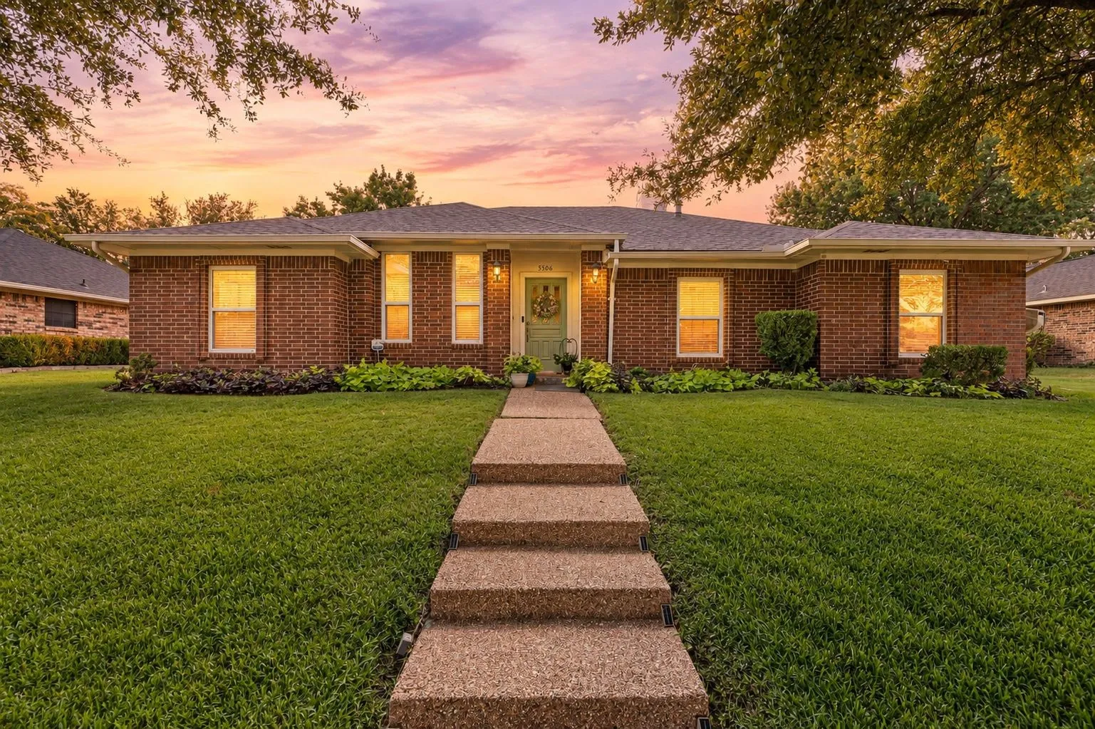 Single Family Residence For Sale in Dallas County , 5506 Coronado Drive, Garland, Texas 75043, 3 Bedroom, 2 Bathroom, 2 Garage spaces, 1,925 Sqft, built in 1983, mls#21390302, Real Estate Agent in Garland, Homes For Sale in Dallas county, Homes For Sale in Garland, Realtor in Garland Texas, Real Estate Brokerage Independent Realty Texas, Luminita Cordes Realtor