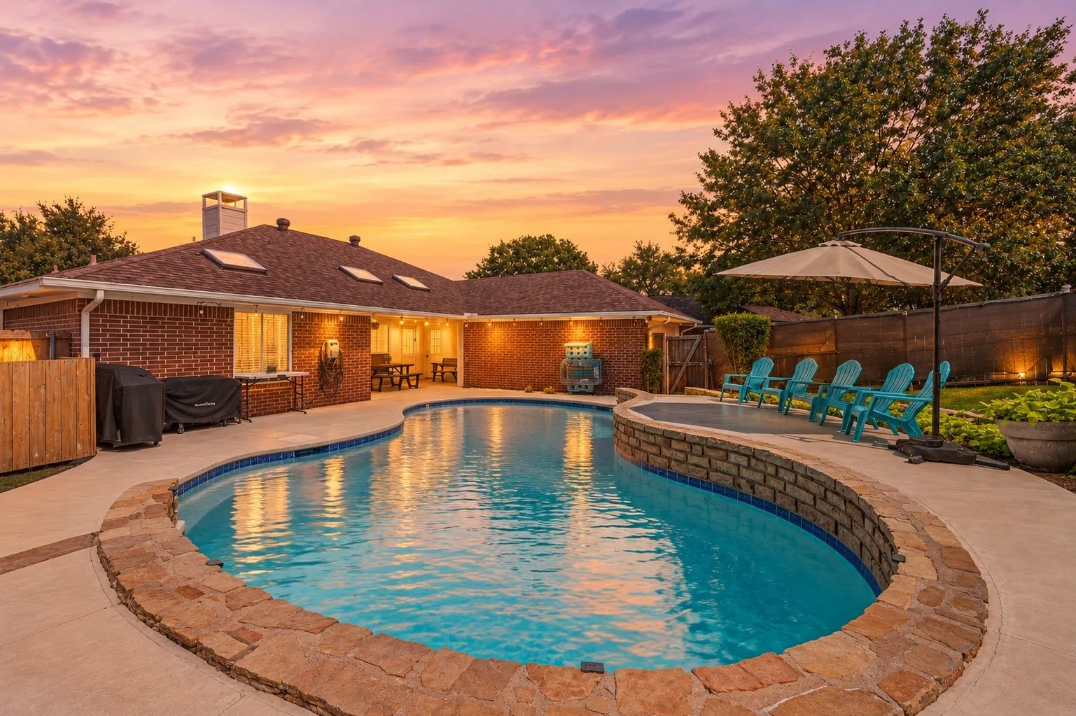 Single Family Residence For Sale in Dallas County , 5506 Coronado Drive, Garland, Texas 75043, 3 Bedroom, 2 Bathroom, 2 Garage spaces, 1,925 Sqft, built in 1983, mls#21390302, Real Estate Agent in Garland, Homes For Sale in Dallas county, Homes For Sale in Garland, Realtor in Garland Texas, Real Estate Brokerage Independent Realty Texas, Luminita Cordes Realtor