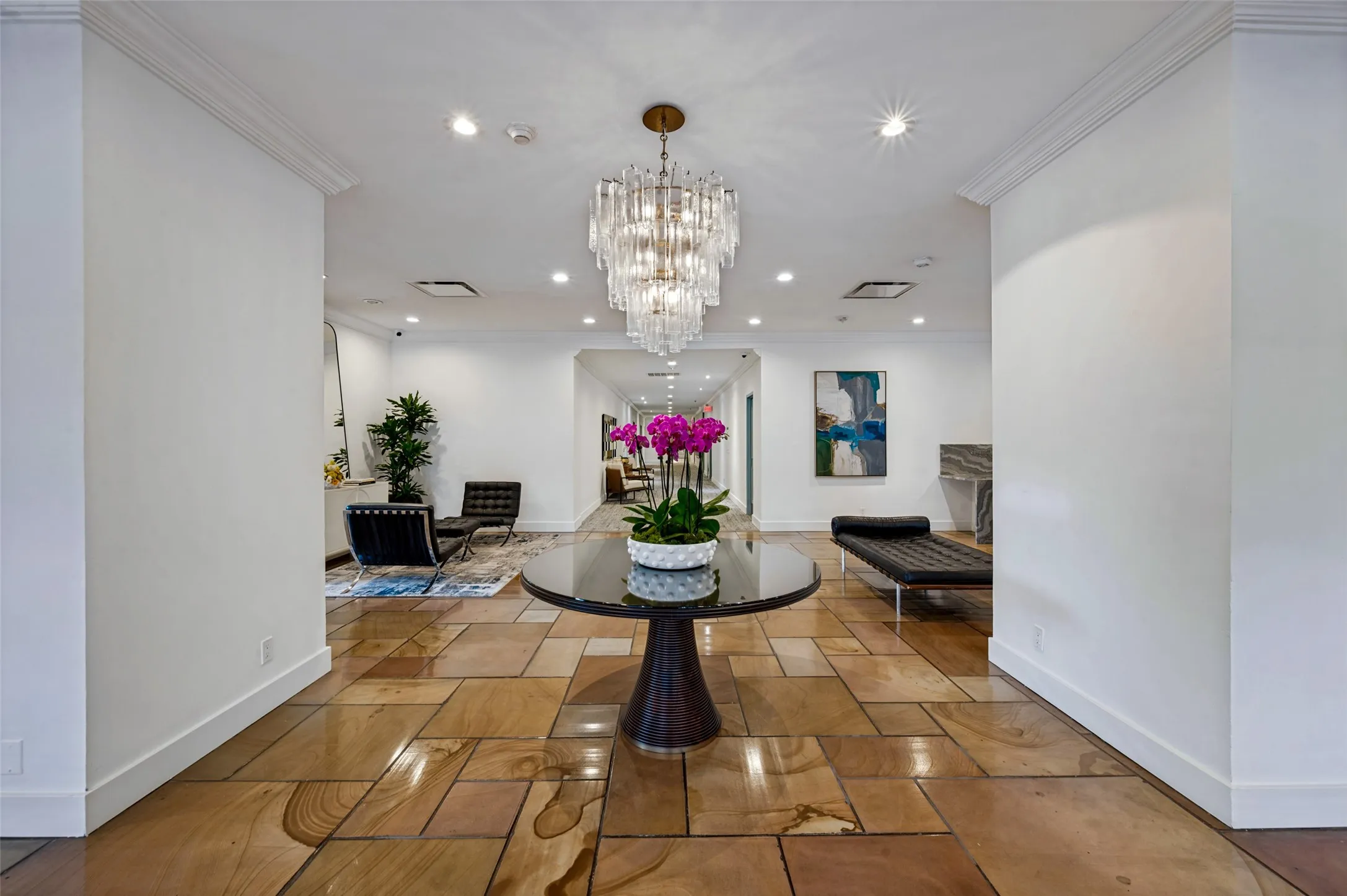 Condominium For Sale in Dallas County , 3883 Turtle Creek Boulevard 411, Dallas, Texas 75219, 1 Bedroom, 1 Bathroom, 1 Garage spaces, 774 Sqft, built in 1963, mls#21395601, Real Estate Agent in Dallas, Homes For Sale in Dallas county, Homes For Sale in Dallas, Realtor in Dallas Texas, Real Estate Brokerage Independent Realty Texas, Luminita Cordes Realtor