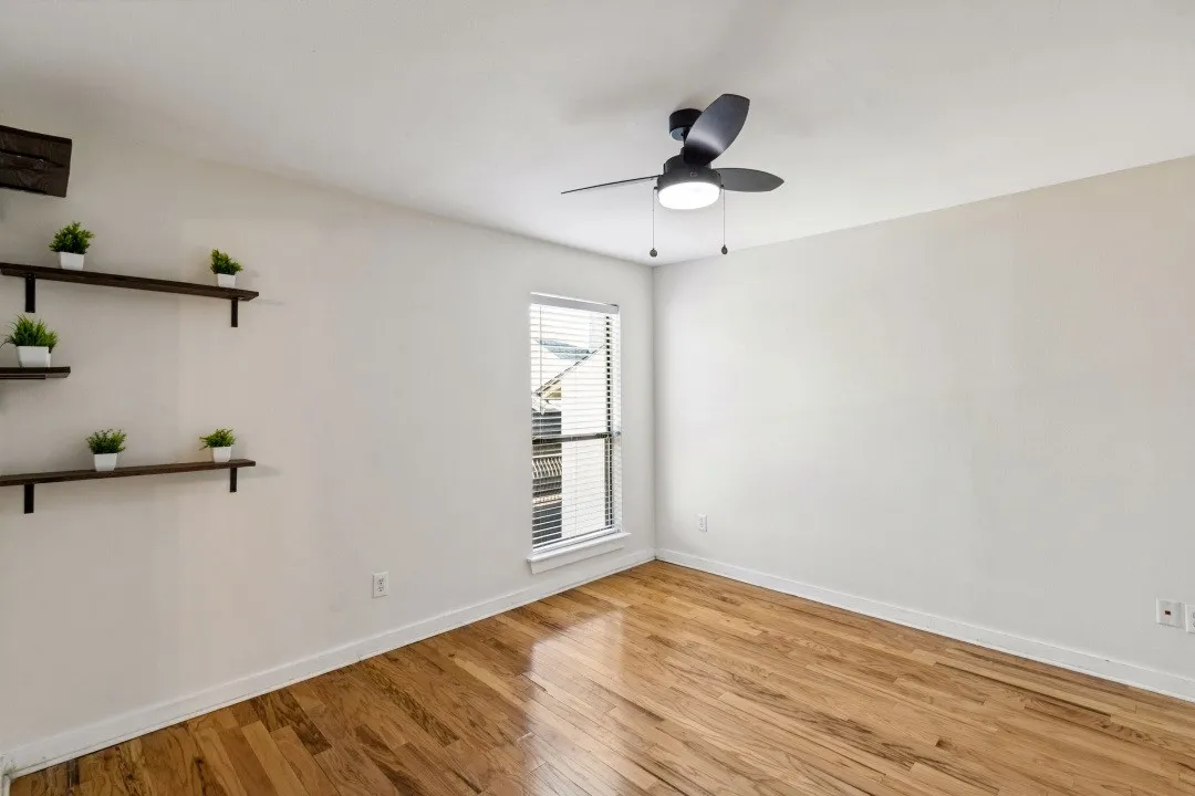 Condominium For Sale in Dallas County , 5806 Birchbrook Drive 210, Dallas, Texas 75206, 2 Bedroom, 2 Bathroom, Garage spaces, 1,097 Sqft, built in 1970, mls#21395697, Real Estate Agent in Dallas, Homes For Sale in Dallas county, Homes For Sale in Dallas, Realtor in Dallas Texas, Real Estate Brokerage Independent Realty Texas, Luminita Cordes Realtor