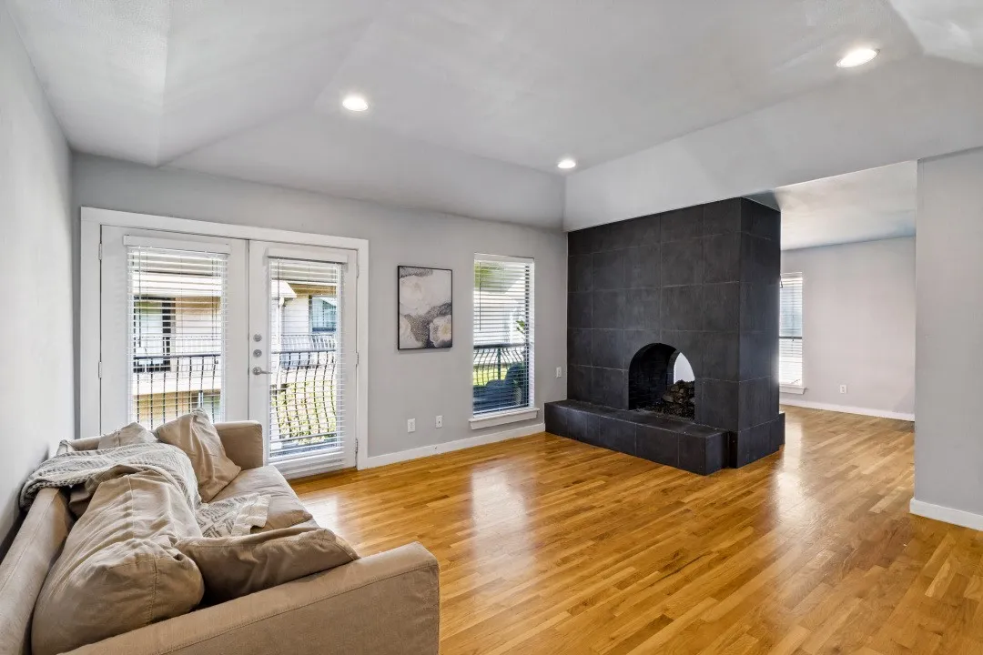 Double side fire place