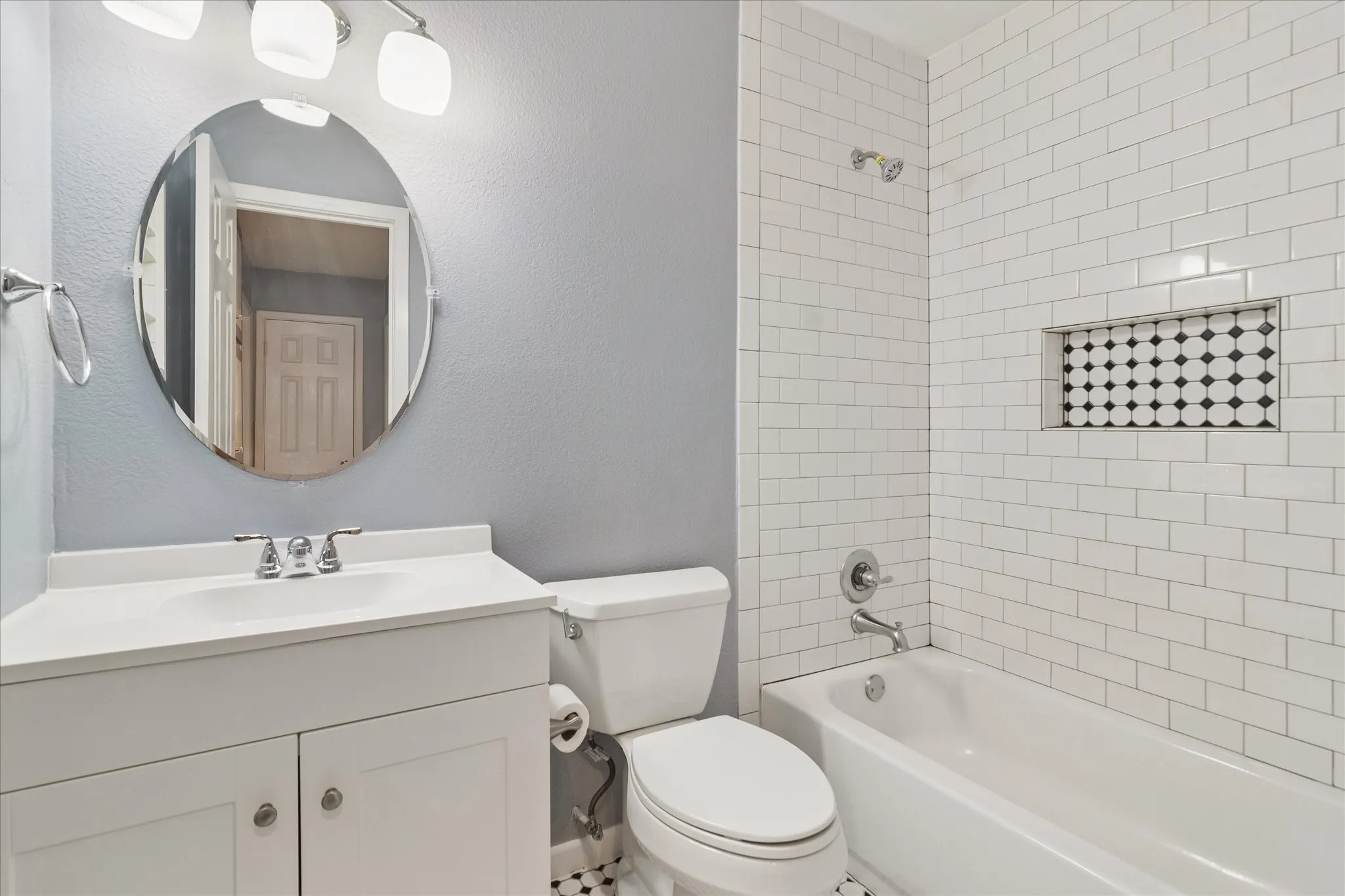 Single Family Residence For Sale in Grayson County , 1109 S Valentine Drive, Sherman, Texas 75090, 3 Bedroom, 2 Bathroom, 2 Garage spaces, 1,486 Sqft, built in 1965, mls#21395397, Real Estate Agent in Sherman, Homes For Sale in Grayson county, Homes For Sale in Sherman, Realtor in Sherman Texas, Real Estate Brokerage Independent Realty Texas, Luminita Cordes Realtor