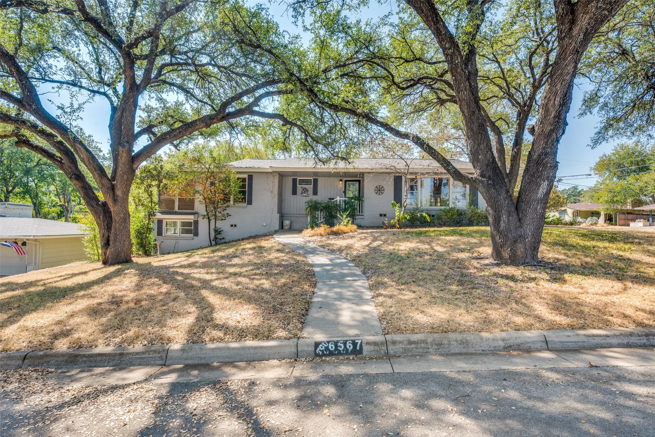 Single Family Residence For Sale