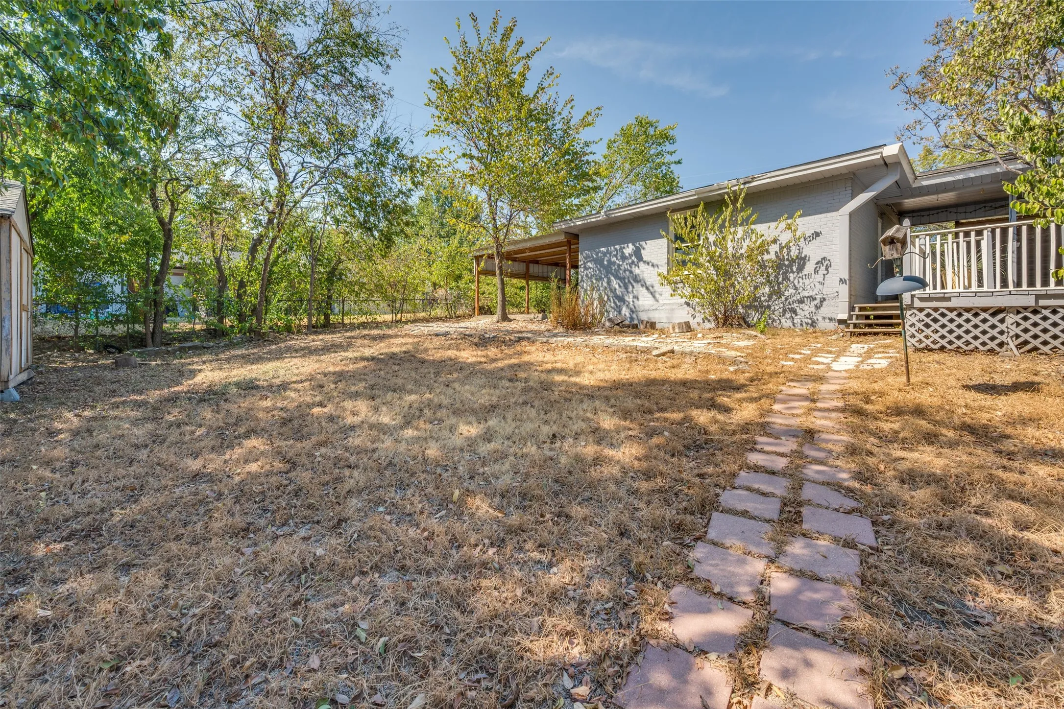 Single Family Residence For Sale in Tarrant County , 6567 Malvey Avenue, Fort Worth, Texas 76116, 3 Bedroom, 3 Bathroom, 2 Garage spaces, 2,082 Sqft, built in 1955, mls#21394853, Real Estate Agent in Fort Worth, Homes For Sale in Tarrant county, Homes For Sale in Fort Worth, Realtor in Fort Worth Texas, Real Estate Brokerage Independent Realty Texas, Luminita Cordes Realtor