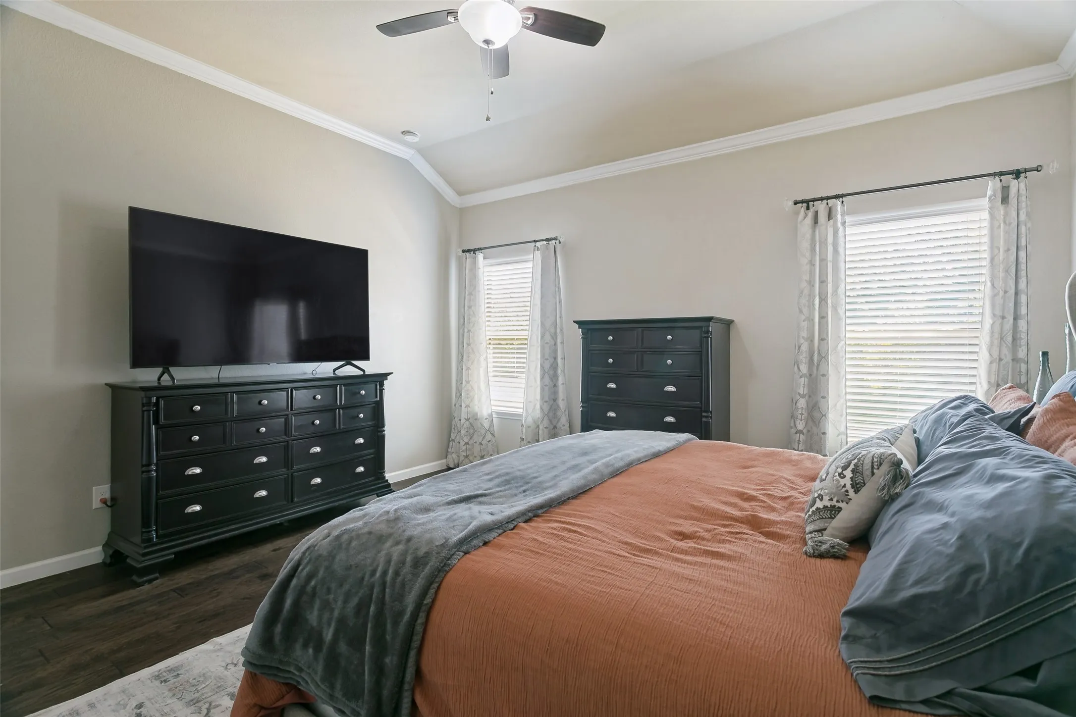 Single Family Residence For Sale in Collin County , 11704 Hamptonbrook Drive, Mc Kinney, Texas 75071, 4 Bedroom, 4 Bathroom, 2 Garage spaces, 3,027 Sqft, built in 2013, mls#21391577, Real Estate Agent in Mc Kinney, Homes For Sale in Collin county, Homes For Sale in Mc Kinney, Realtor in Mc Kinney Texas, Real Estate Brokerage Independent Realty Texas, Luminita Cordes Realtor