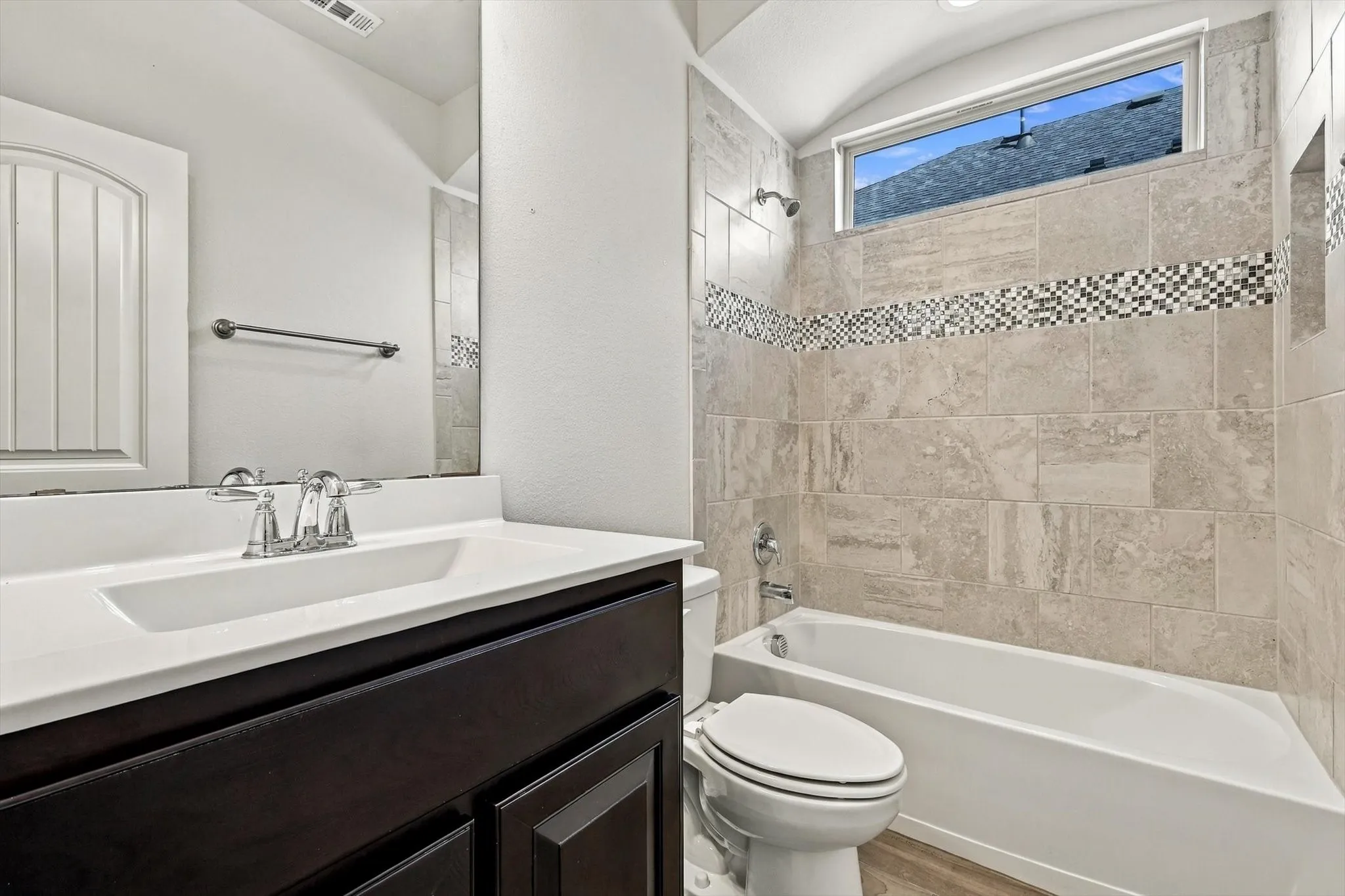 Single Family Residence For Rent in Denton County , 1813 Turnstone Trail, Argyle, Texas 76226, 3 Bedroom, 2 Bathroom, 2 Garage spaces, 1,878 Sqft, built in 2018, mls#21395496, Real Estate Agent in Argyle, Homes For Rent in Denton county, Homes For Rent in Argyle, Realtor in Argyle Texas, Real Estate Brokerage Independent Realty Texas, Luminita Cordes Realtor