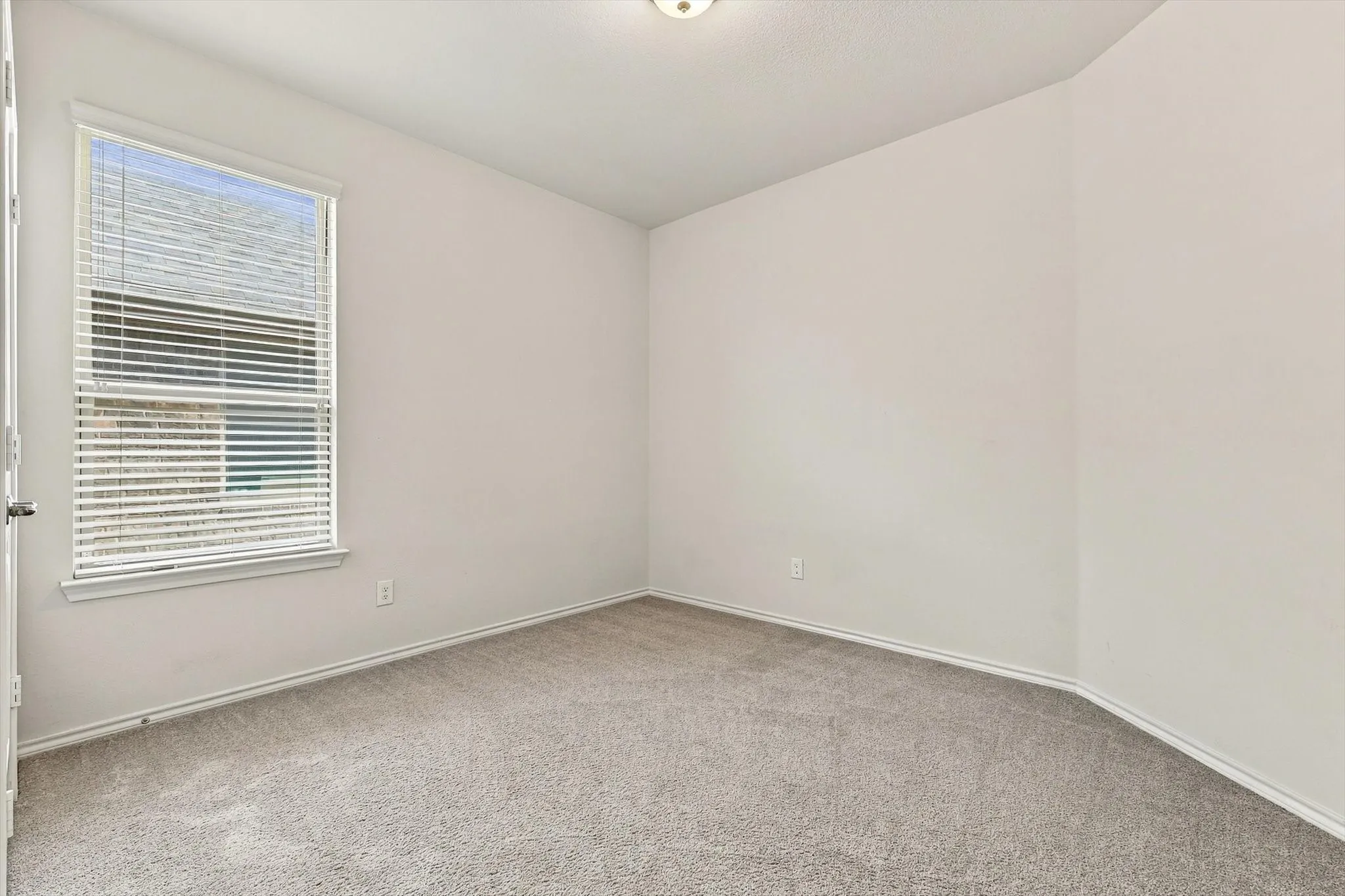 Single Family Residence For Rent in Denton County , 1813 Turnstone Trail, Argyle, Texas 76226, 3 Bedroom, 2 Bathroom, 2 Garage spaces, 1,878 Sqft, built in 2018, mls#21395496, Real Estate Agent in Argyle, Homes For Rent in Denton county, Homes For Rent in Argyle, Realtor in Argyle Texas, Real Estate Brokerage Independent Realty Texas, Luminita Cordes Realtor