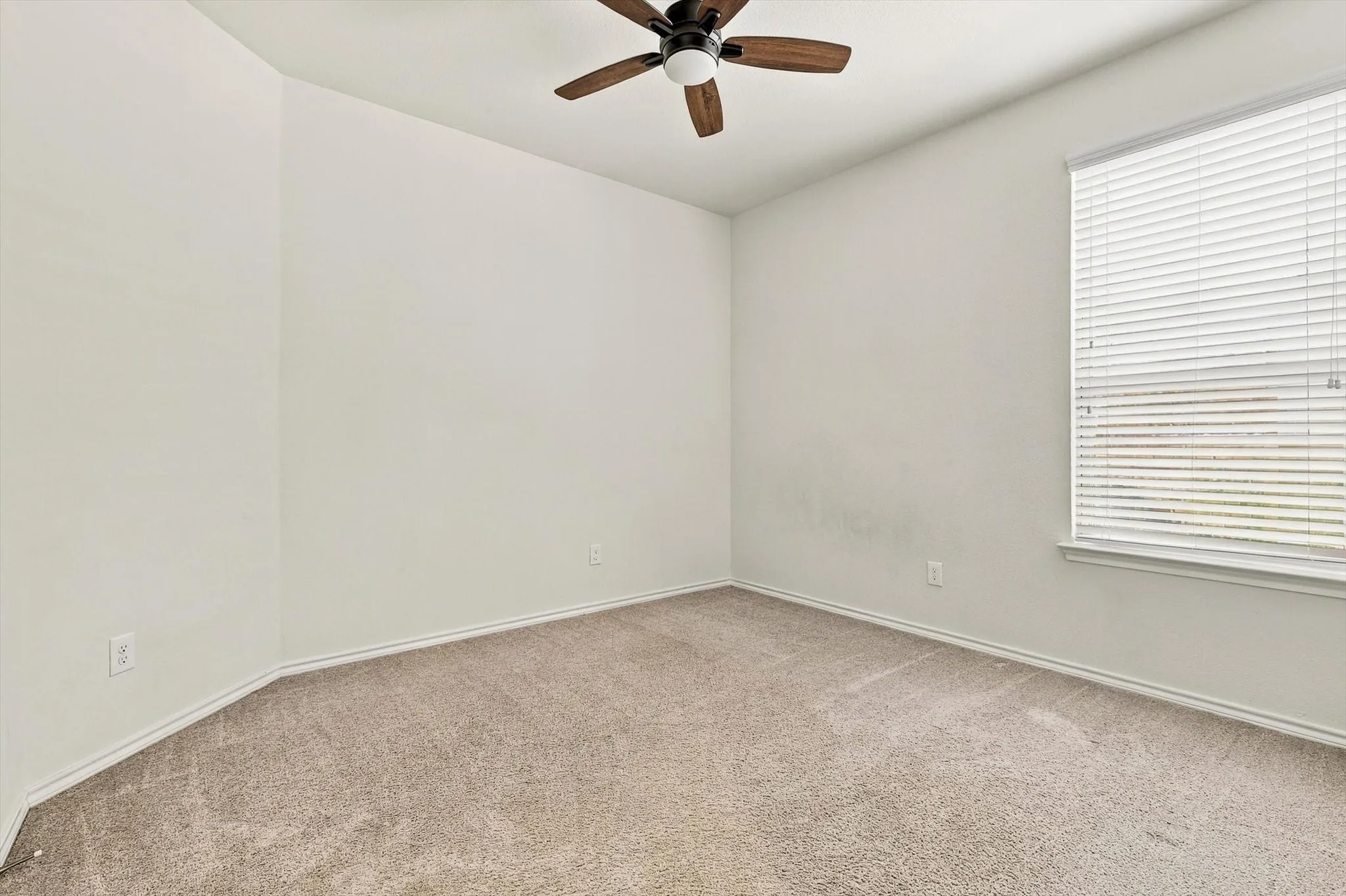 Single Family Residence For Rent in Denton County , 1813 Turnstone Trail, Argyle, Texas 76226, 3 Bedroom, 2 Bathroom, 2 Garage spaces, 1,878 Sqft, built in 2018, mls#21395496, Real Estate Agent in Argyle, Homes For Rent in Denton county, Homes For Rent in Argyle, Realtor in Argyle Texas, Real Estate Brokerage Independent Realty Texas, Luminita Cordes Realtor
