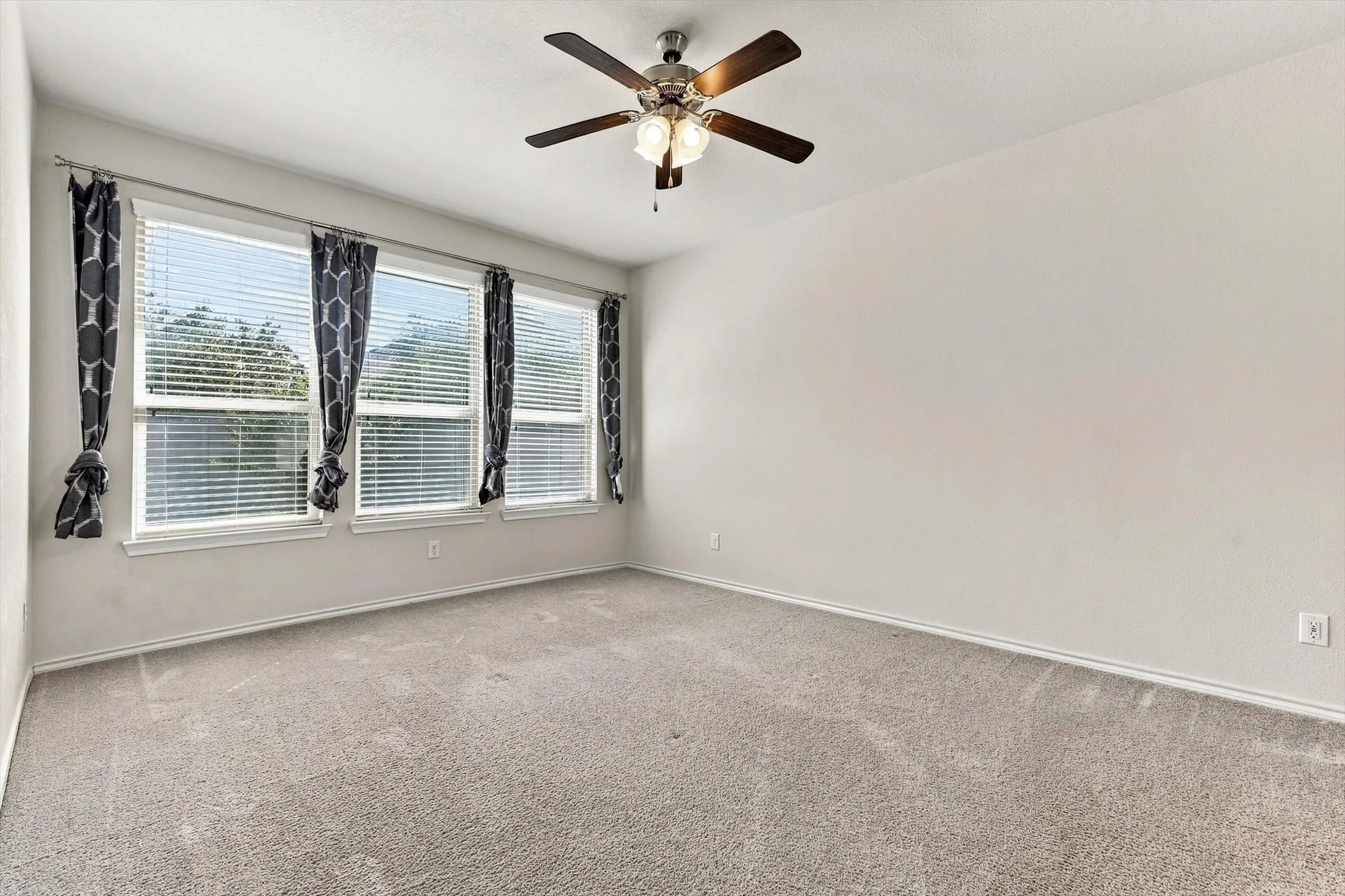 Single Family Residence For Rent in Denton County , 1813 Turnstone Trail, Argyle, Texas 76226, 3 Bedroom, 2 Bathroom, 2 Garage spaces, 1,878 Sqft, built in 2018, mls#21395496, Real Estate Agent in Argyle, Homes For Rent in Denton county, Homes For Rent in Argyle, Realtor in Argyle Texas, Real Estate Brokerage Independent Realty Texas, Luminita Cordes Realtor