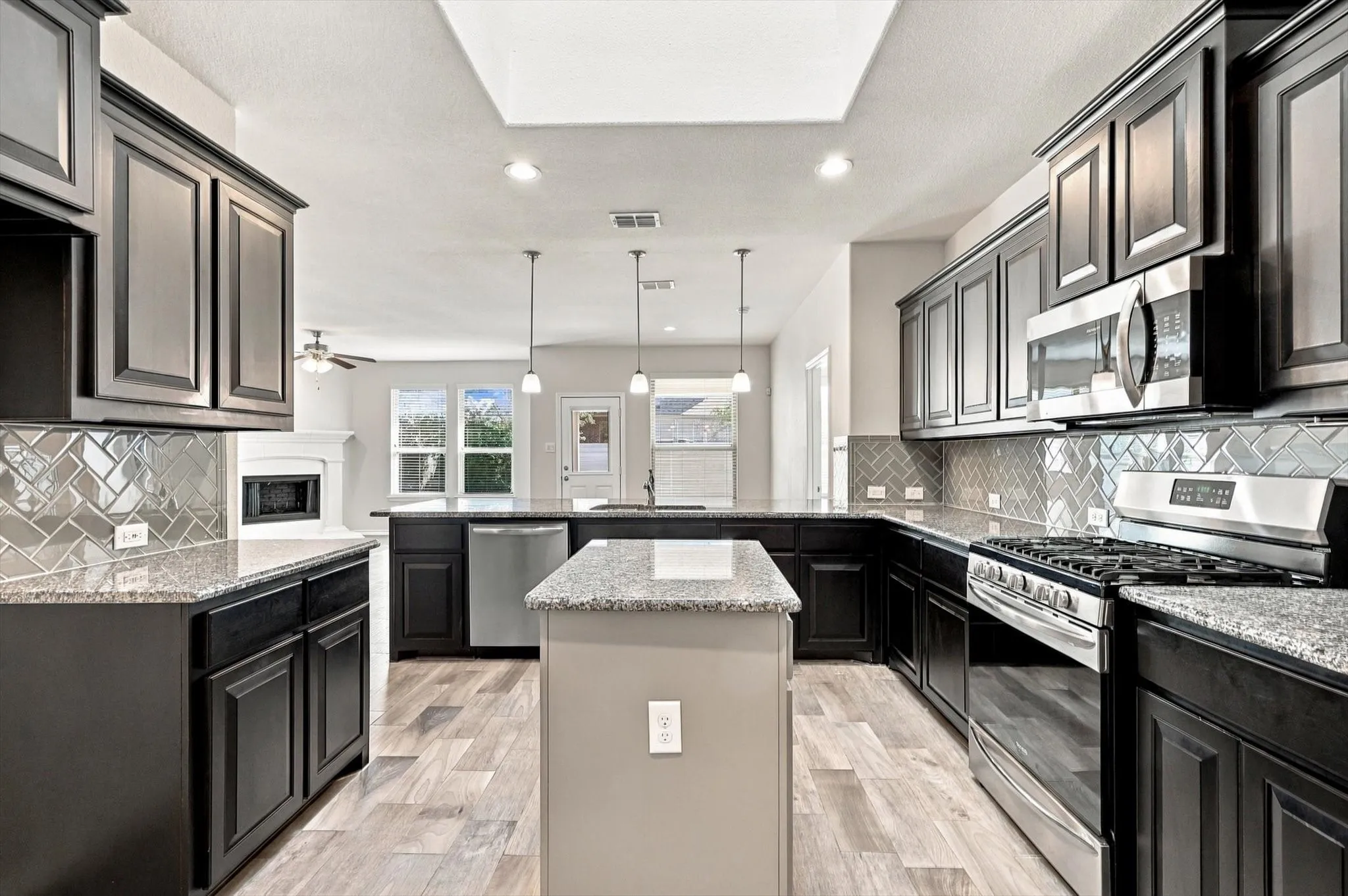 Single Family Residence For Rent in Denton County , 1813 Turnstone Trail, Argyle, Texas 76226, 3 Bedroom, 2 Bathroom, 2 Garage spaces, 1,878 Sqft, built in 2018, mls#21395496, Real Estate Agent in Argyle, Homes For Rent in Denton county, Homes For Rent in Argyle, Realtor in Argyle Texas, Real Estate Brokerage Independent Realty Texas, Luminita Cordes Realtor
