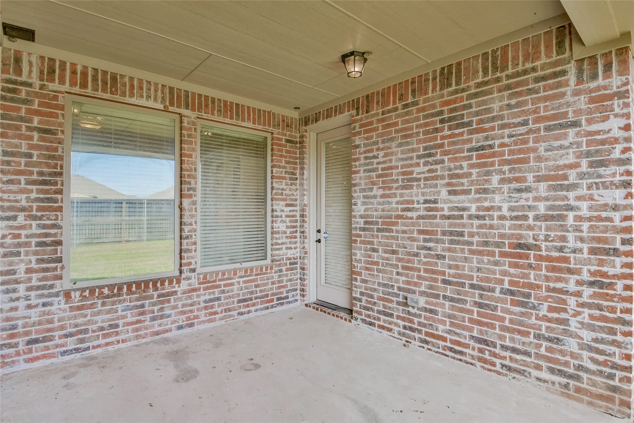 Single Family Residence For Rent in Hood County , 3100 White Horse Court, Granbury, Texas 76049, 4 Bedroom, 3 Bathroom, 2 Garage spaces, 2,573 Sqft, built in 2017, mls#21395769, Real Estate Agent in Granbury, Homes For Rent in Hood county, Homes For Rent in Granbury, Realtor in Granbury Texas, Real Estate Brokerage Independent Realty Texas, Luminita Cordes Realtor