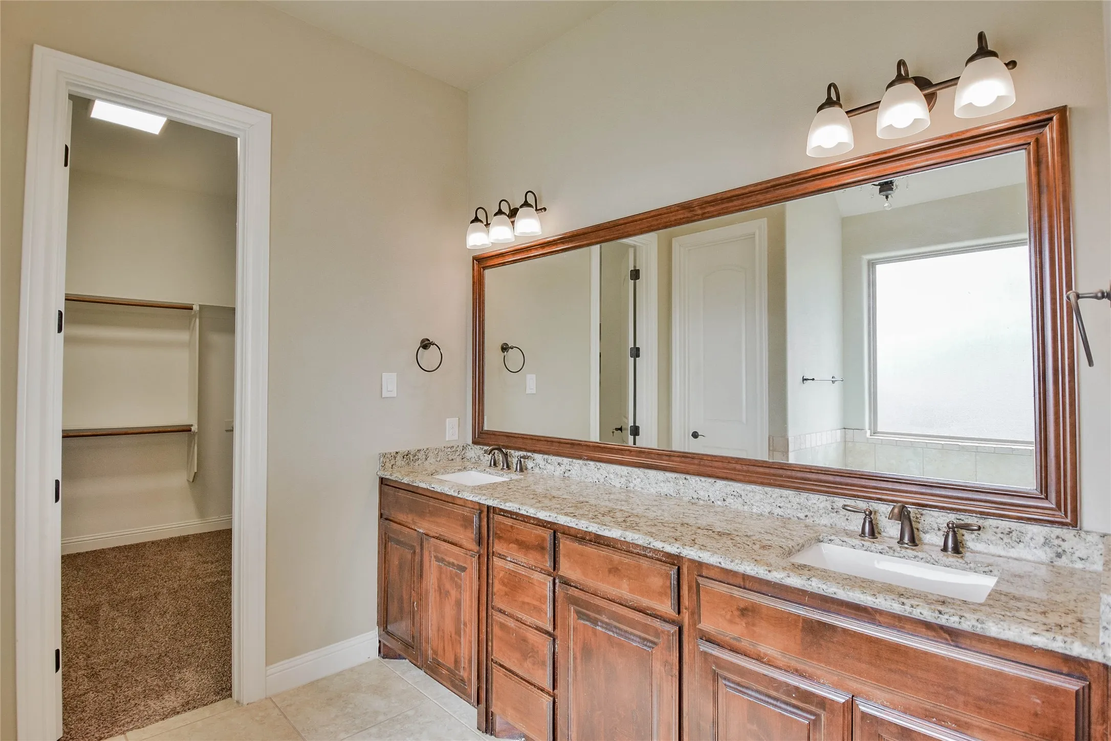 Single Family Residence For Rent in Hood County , 3100 White Horse Court, Granbury, Texas 76049, 4 Bedroom, 3 Bathroom, 2 Garage spaces, 2,573 Sqft, built in 2017, mls#21395769, Real Estate Agent in Granbury, Homes For Rent in Hood county, Homes For Rent in Granbury, Realtor in Granbury Texas, Real Estate Brokerage Independent Realty Texas, Luminita Cordes Realtor