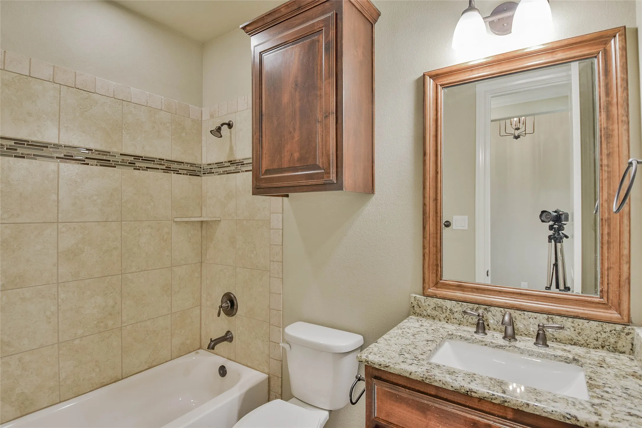Single Family Residence For Rent in Hood County , 3100 White Horse Court, Granbury, Texas 76049, 4 Bedroom, 3 Bathroom, 2 Garage spaces, 2,573 Sqft, built in 2017, mls#21395769, Real Estate Agent in Granbury, Homes For Rent in Hood county, Homes For Rent in Granbury, Realtor in Granbury Texas, Real Estate Brokerage Independent Realty Texas, Luminita Cordes Realtor