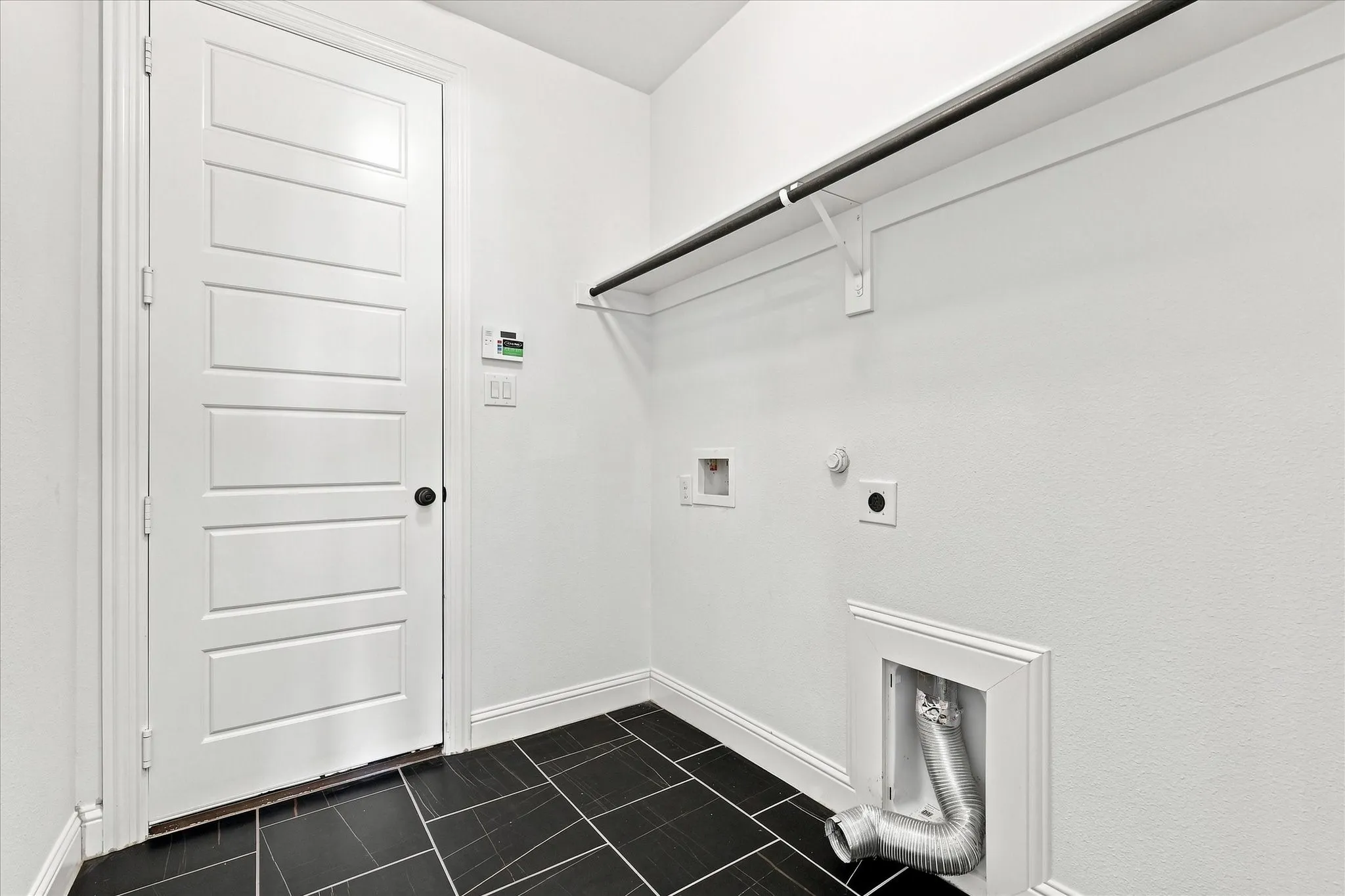 Washer/Dryer Hookups