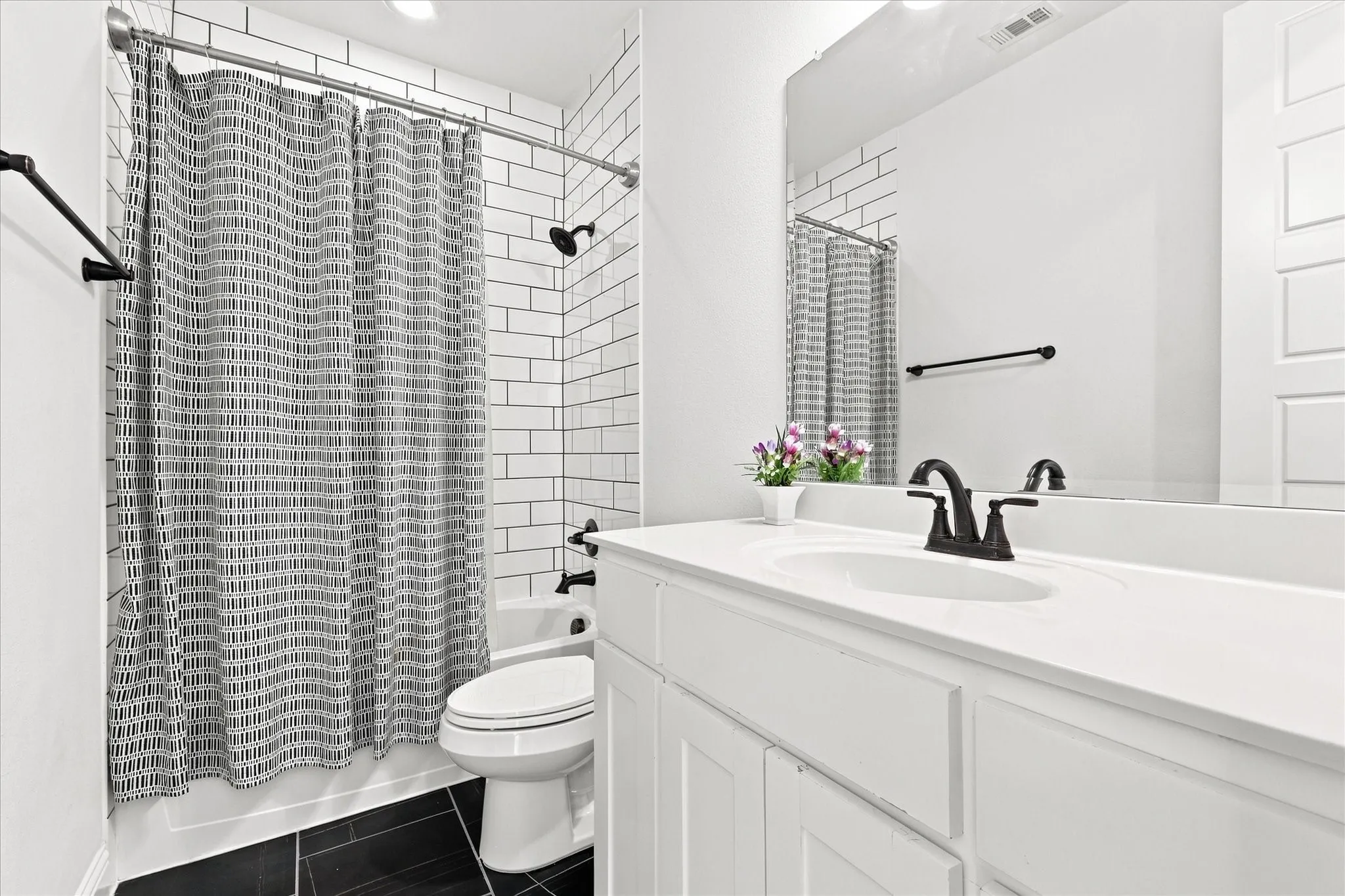 Downstairs Full bathroom
