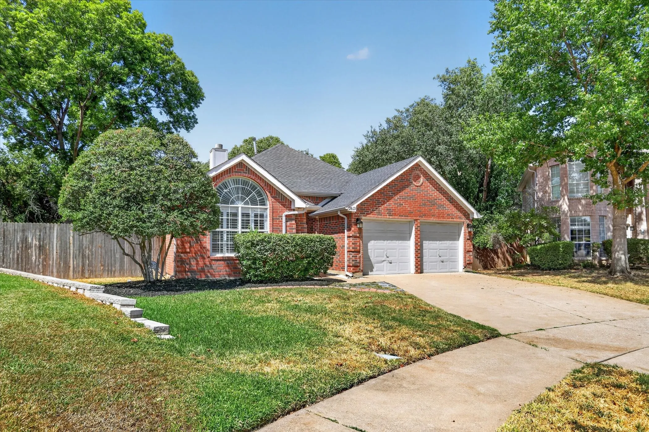 Single Family Residence For Sale in Denton County , 2613 Lakeshore Drive, Flower Mound, Texas 75028, 3 Bedroom, 2 Bathroom, 2 Garage spaces, 1,509 Sqft, built in 1992, mls#21390661, Real Estate Agent in Flower Mound, Homes For Sale in Denton county, Homes For Sale in Flower Mound, Realtor in Flower Mound Texas, Real Estate Brokerage Independent Realty Texas, Luminita Cordes Realtor