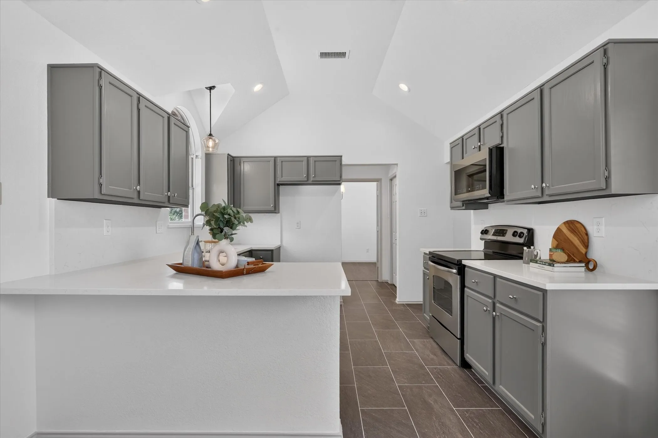 Single Family Residence For Sale in Denton County , 2613 Lakeshore Drive, Flower Mound, Texas 75028, 3 Bedroom, 2 Bathroom, 2 Garage spaces, 1,509 Sqft, built in 1992, mls#21390661, Real Estate Agent in Flower Mound, Homes For Sale in Denton county, Homes For Sale in Flower Mound, Realtor in Flower Mound Texas, Real Estate Brokerage Independent Realty Texas, Luminita Cordes Realtor