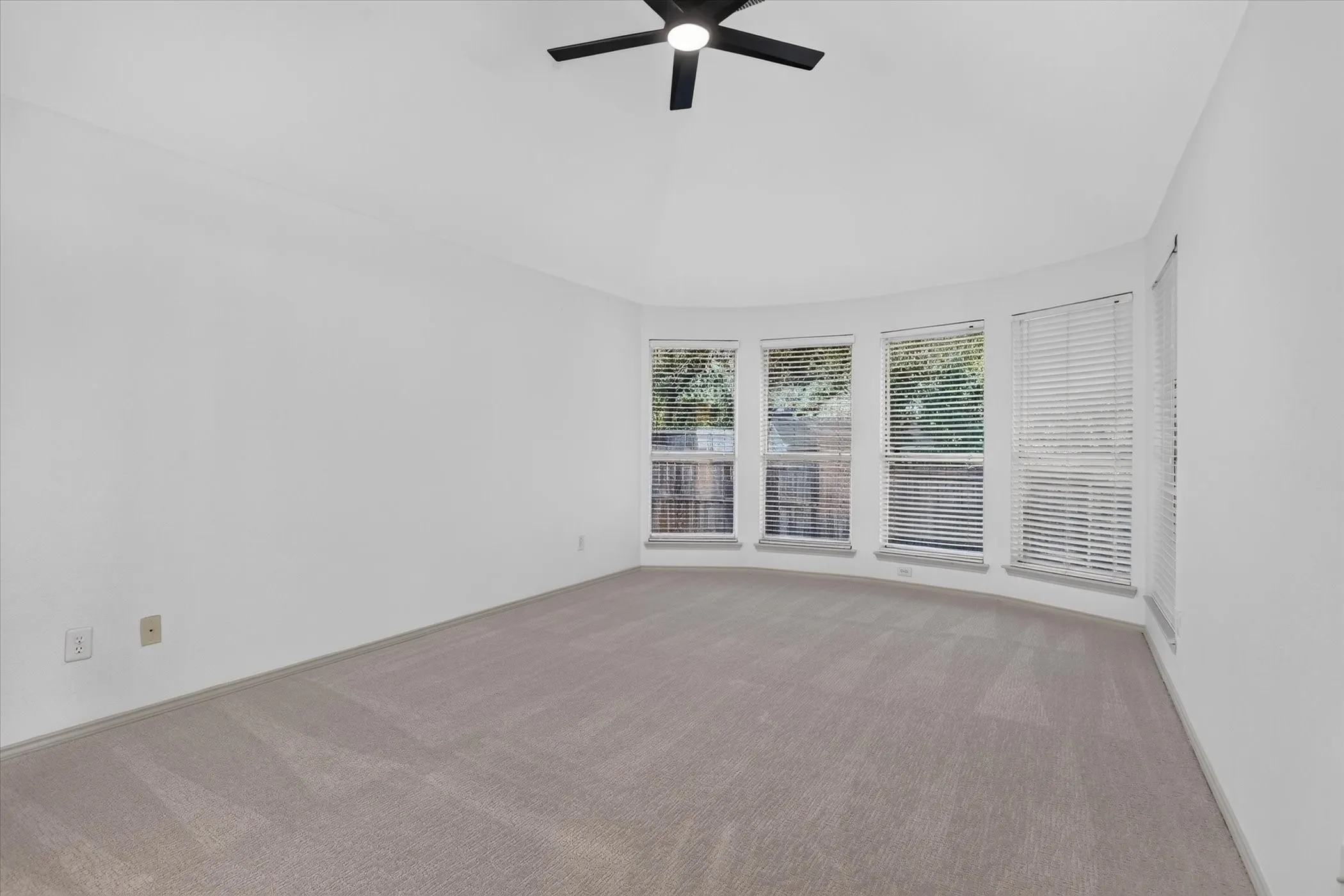 Single Family Residence For Sale in Denton County , 2613 Lakeshore Drive, Flower Mound, Texas 75028, 3 Bedroom, 2 Bathroom, 2 Garage spaces, 1,509 Sqft, built in 1992, mls#21390661, Real Estate Agent in Flower Mound, Homes For Sale in Denton county, Homes For Sale in Flower Mound, Realtor in Flower Mound Texas, Real Estate Brokerage Independent Realty Texas, Luminita Cordes Realtor