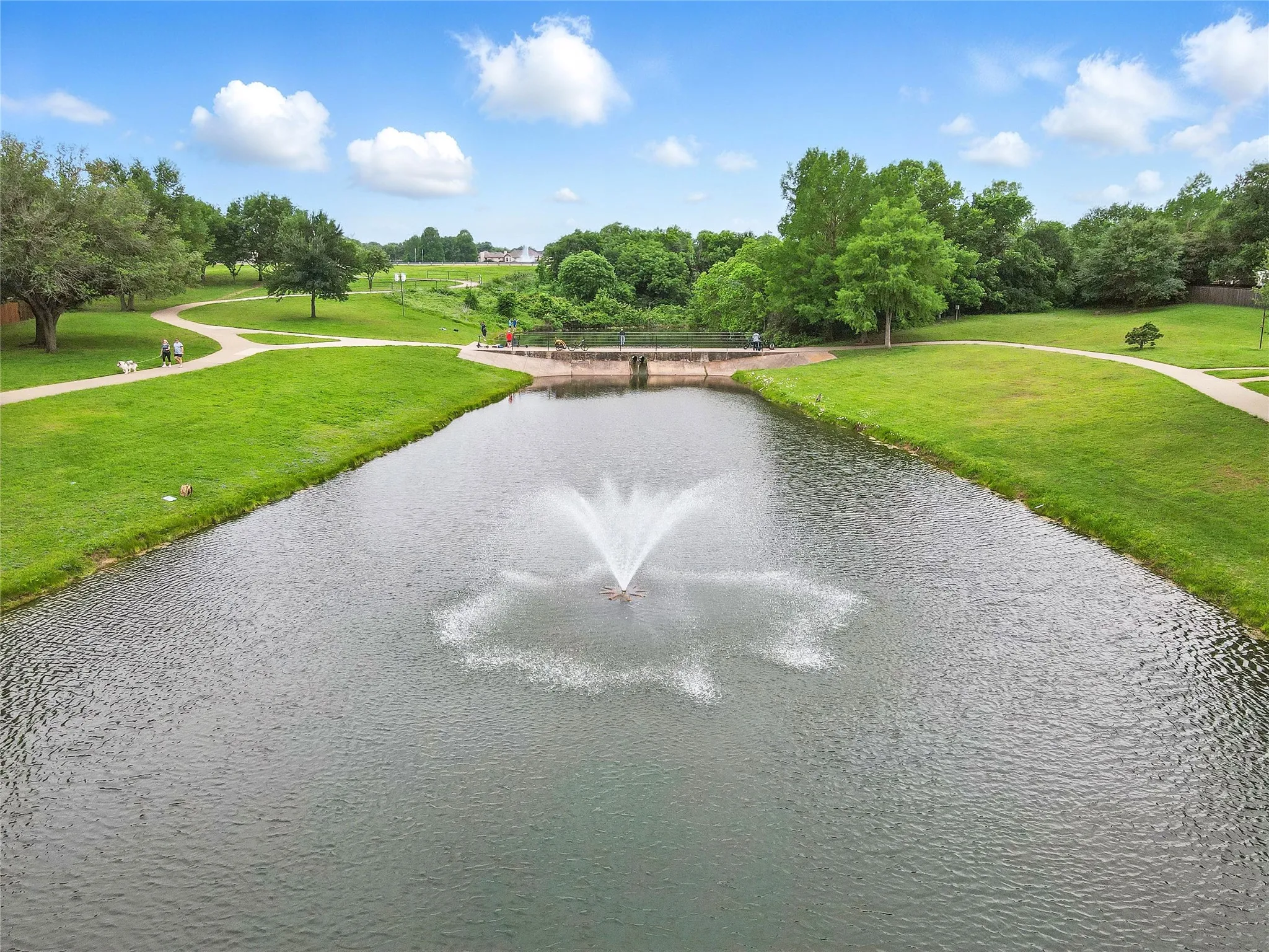 Single Family Residence For Sale in Denton County , 2613 Lakeshore Drive, Flower Mound, Texas 75028, 3 Bedroom, 2 Bathroom, 2 Garage spaces, 1,509 Sqft, built in 1992, mls#21390661, Real Estate Agent in Flower Mound, Homes For Sale in Denton county, Homes For Sale in Flower Mound, Realtor in Flower Mound Texas, Real Estate Brokerage Independent Realty Texas, Luminita Cordes Realtor
