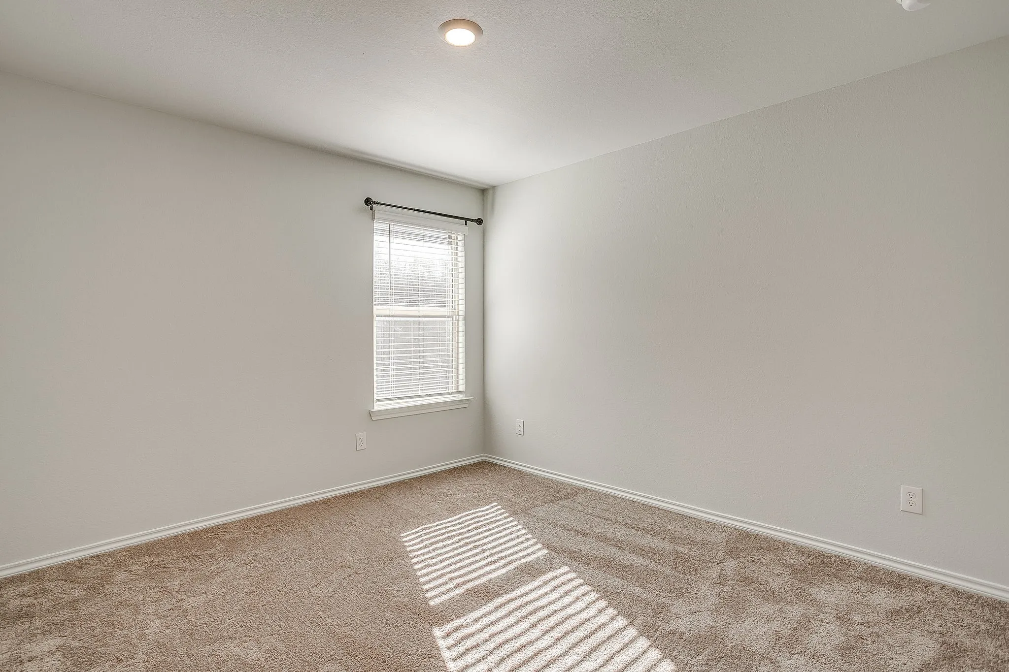 Single Family Residence For Sale in Denton County , 625 Basteen Lane, Justin, Texas 76247, 4 Bedroom, 2 Bathroom, 2 Garage spaces, 2,085 Sqft, built in 2023, mls#21391891, Real Estate Agent in Justin, Homes For Sale in Denton county, Homes For Sale in Justin, Realtor in Justin Texas, Real Estate Brokerage Independent Realty Texas, Luminita Cordes Realtor
