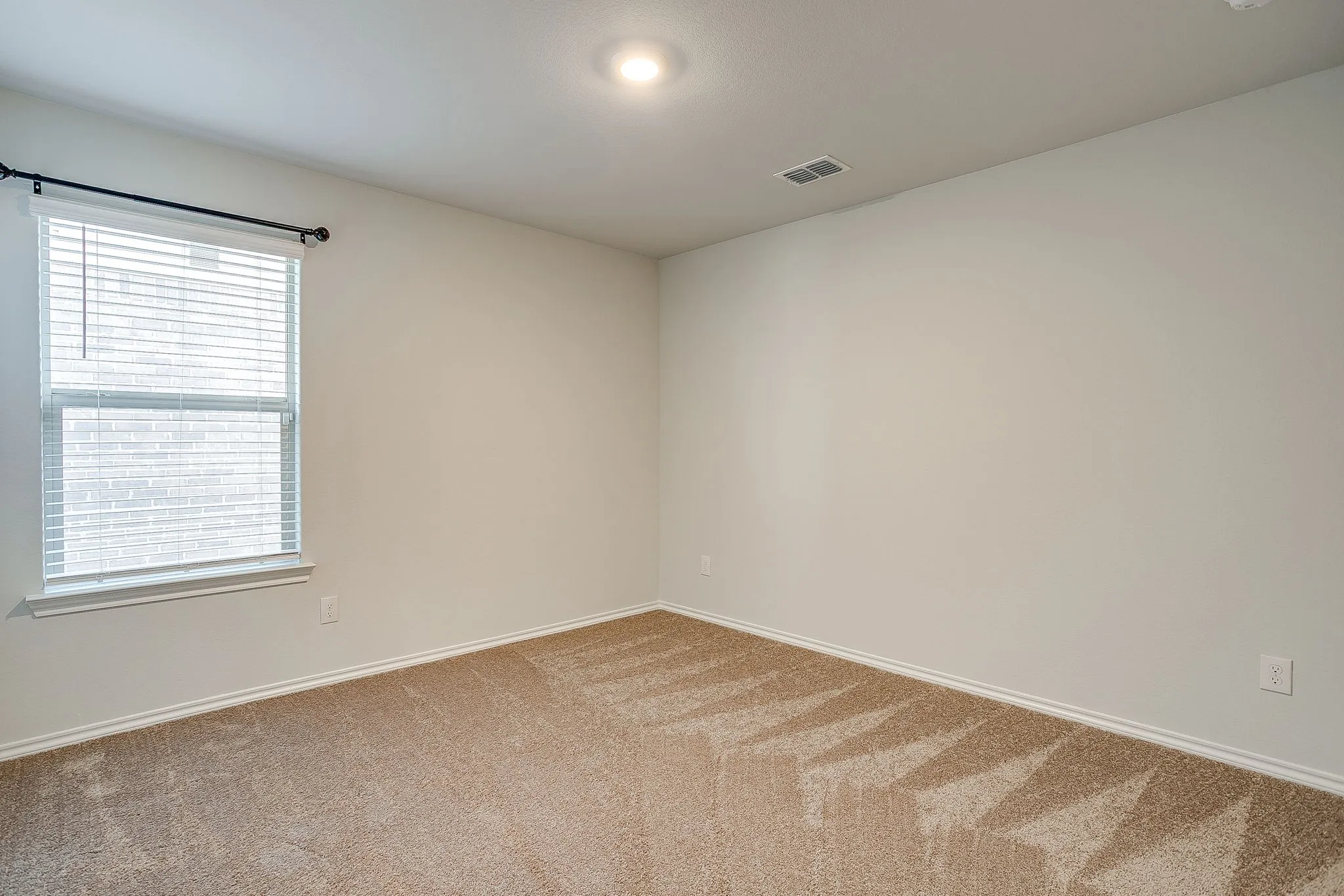 Single Family Residence For Sale in Denton County , 625 Basteen Lane, Justin, Texas 76247, 4 Bedroom, 2 Bathroom, 2 Garage spaces, 2,085 Sqft, built in 2023, mls#21391891, Real Estate Agent in Justin, Homes For Sale in Denton county, Homes For Sale in Justin, Realtor in Justin Texas, Real Estate Brokerage Independent Realty Texas, Luminita Cordes Realtor