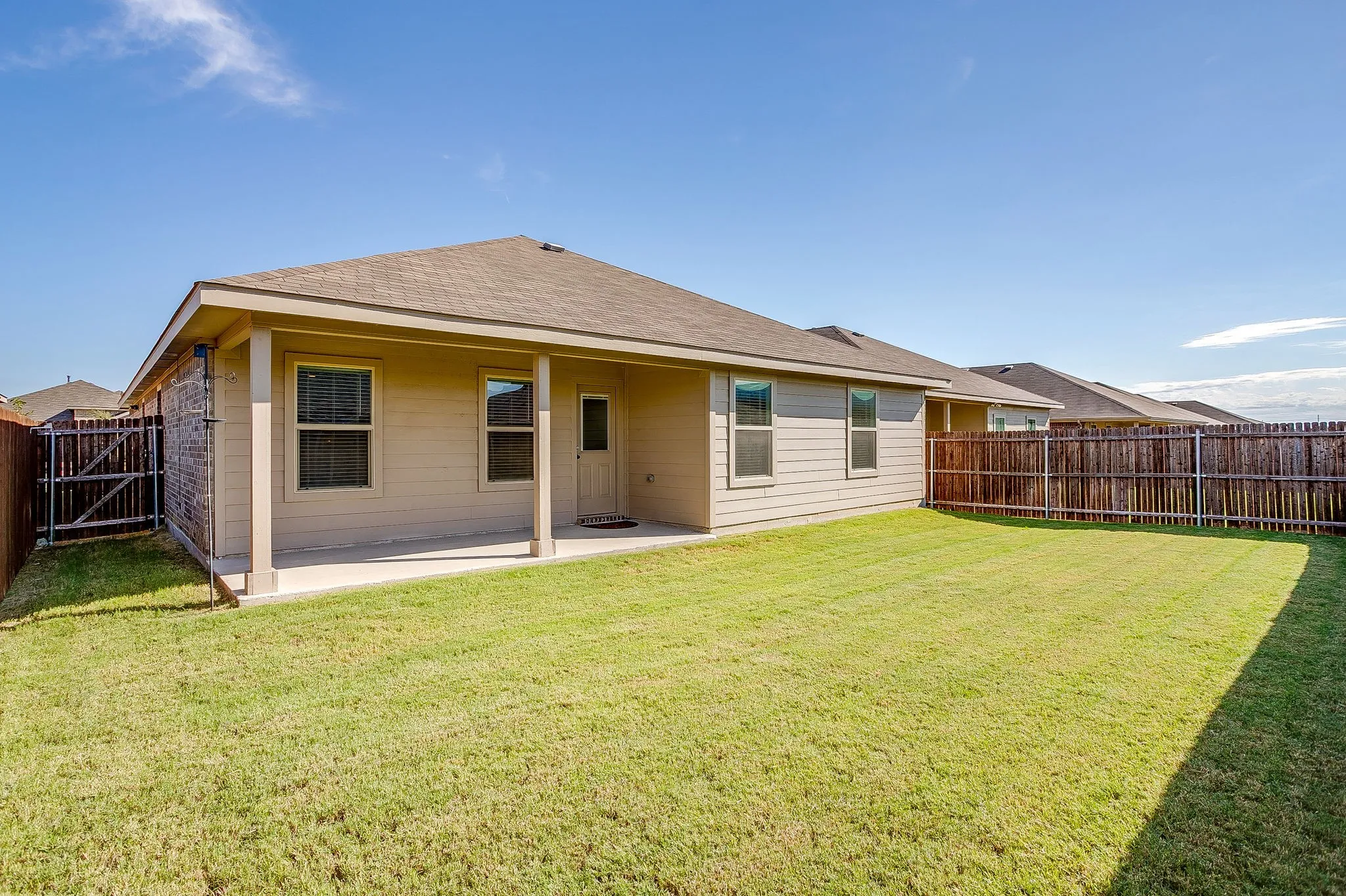 Single Family Residence For Sale in Denton County , 625 Basteen Lane, Justin, Texas 76247, 4 Bedroom, 2 Bathroom, 2 Garage spaces, 2,085 Sqft, built in 2023, mls#21391891, Real Estate Agent in Justin, Homes For Sale in Denton county, Homes For Sale in Justin, Realtor in Justin Texas, Real Estate Brokerage Independent Realty Texas, Luminita Cordes Realtor