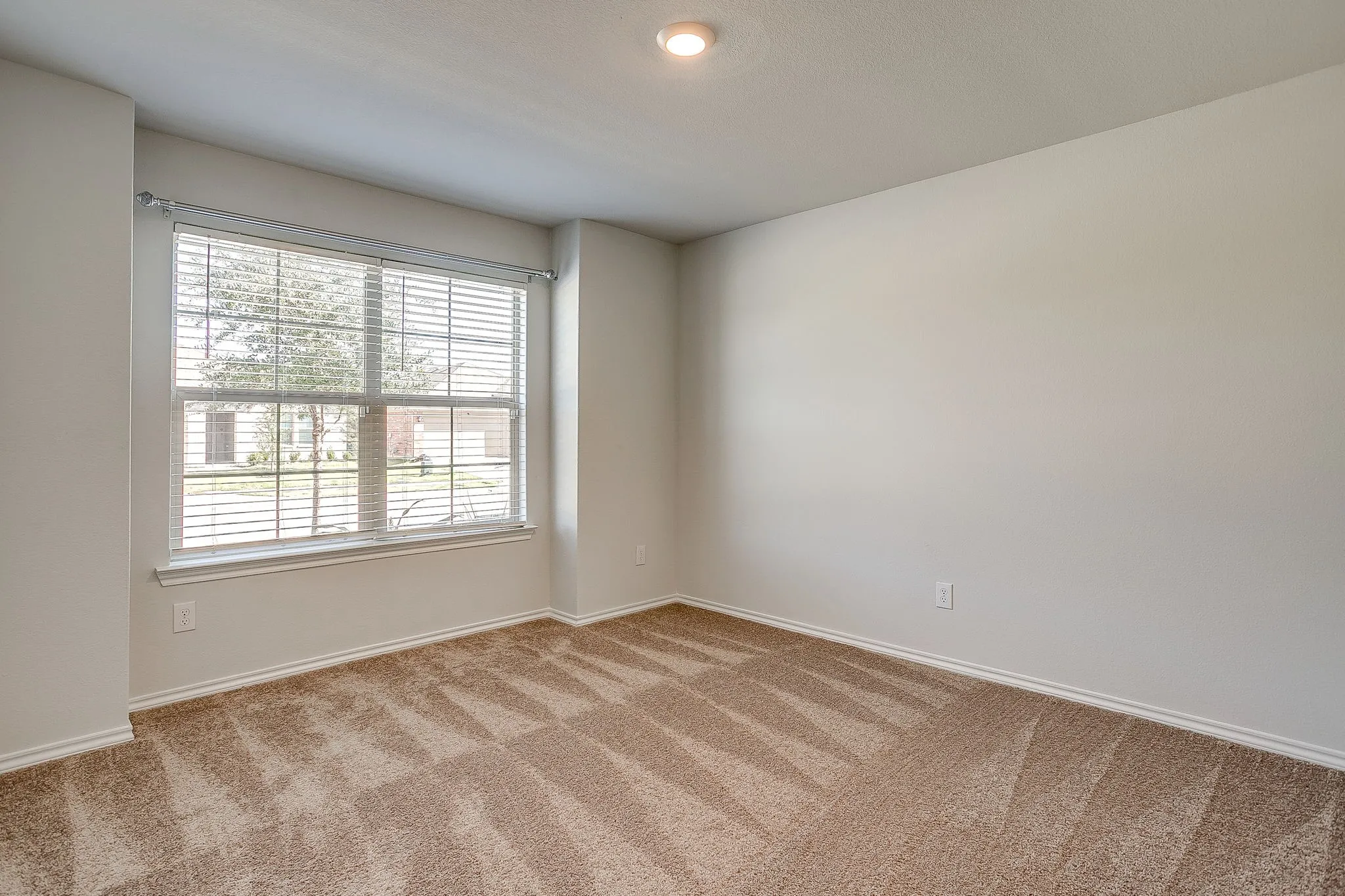 Single Family Residence For Sale in Denton County , 625 Basteen Lane, Justin, Texas 76247, 4 Bedroom, 2 Bathroom, 2 Garage spaces, 2,085 Sqft, built in 2023, mls#21391891, Real Estate Agent in Justin, Homes For Sale in Denton county, Homes For Sale in Justin, Realtor in Justin Texas, Real Estate Brokerage Independent Realty Texas, Luminita Cordes Realtor